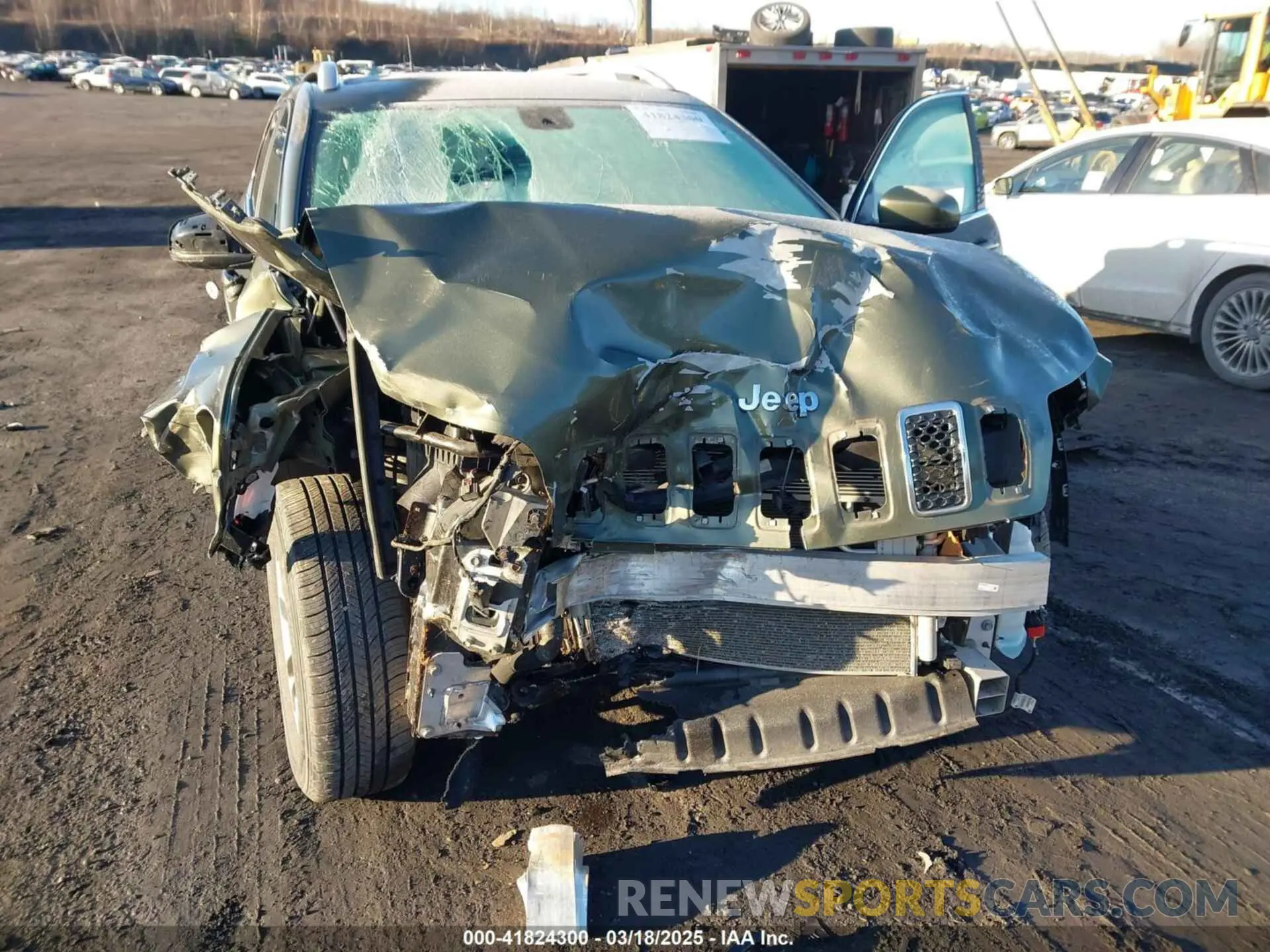 6 Фотография поврежденного автомобиля 1C4PJMLX0KD123482 JEEP CHEROKEE 2019