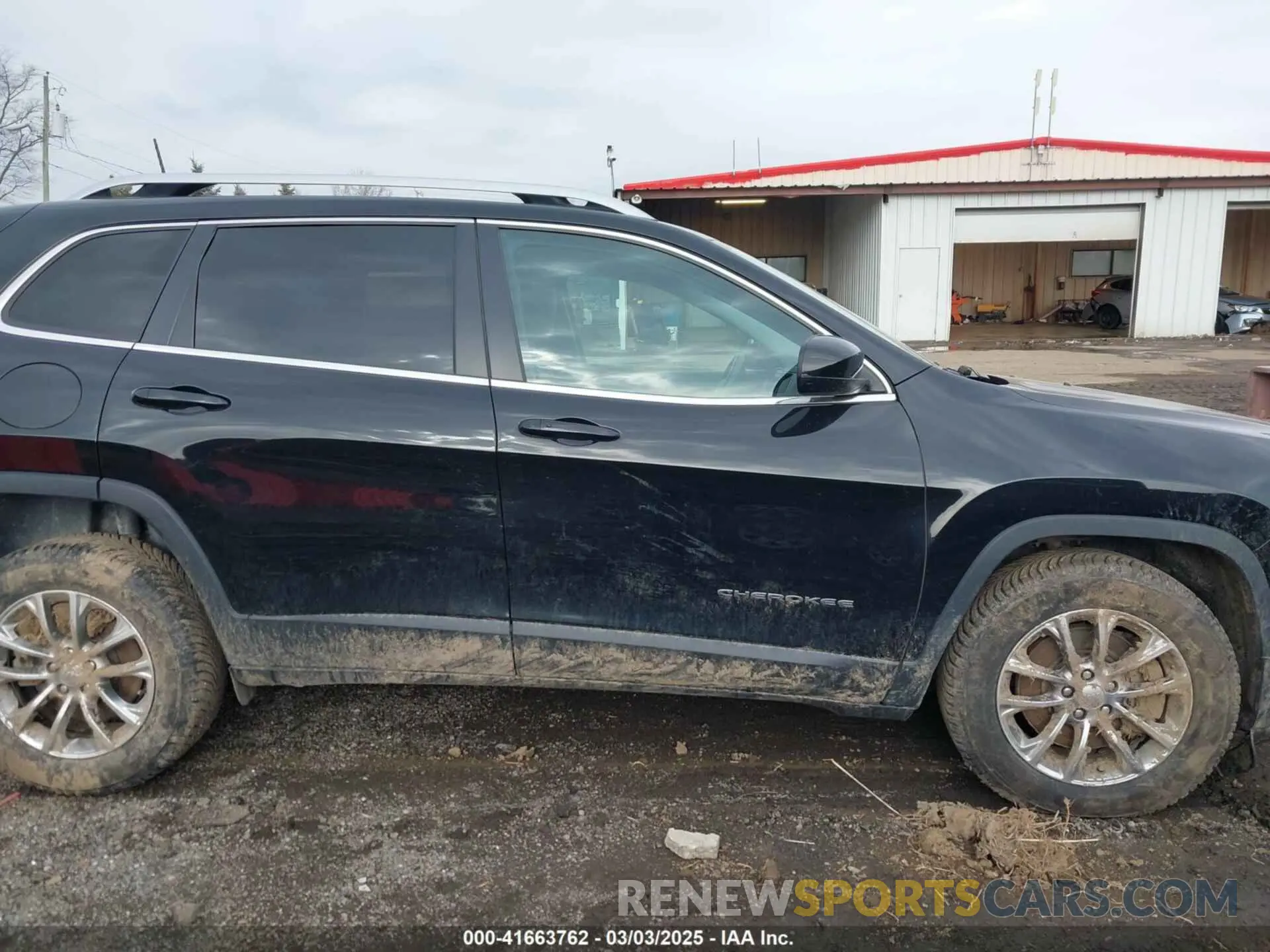 13 Photograph of a damaged car 1C4PJMLX0KD155378 JEEP CHEROKEE 2019