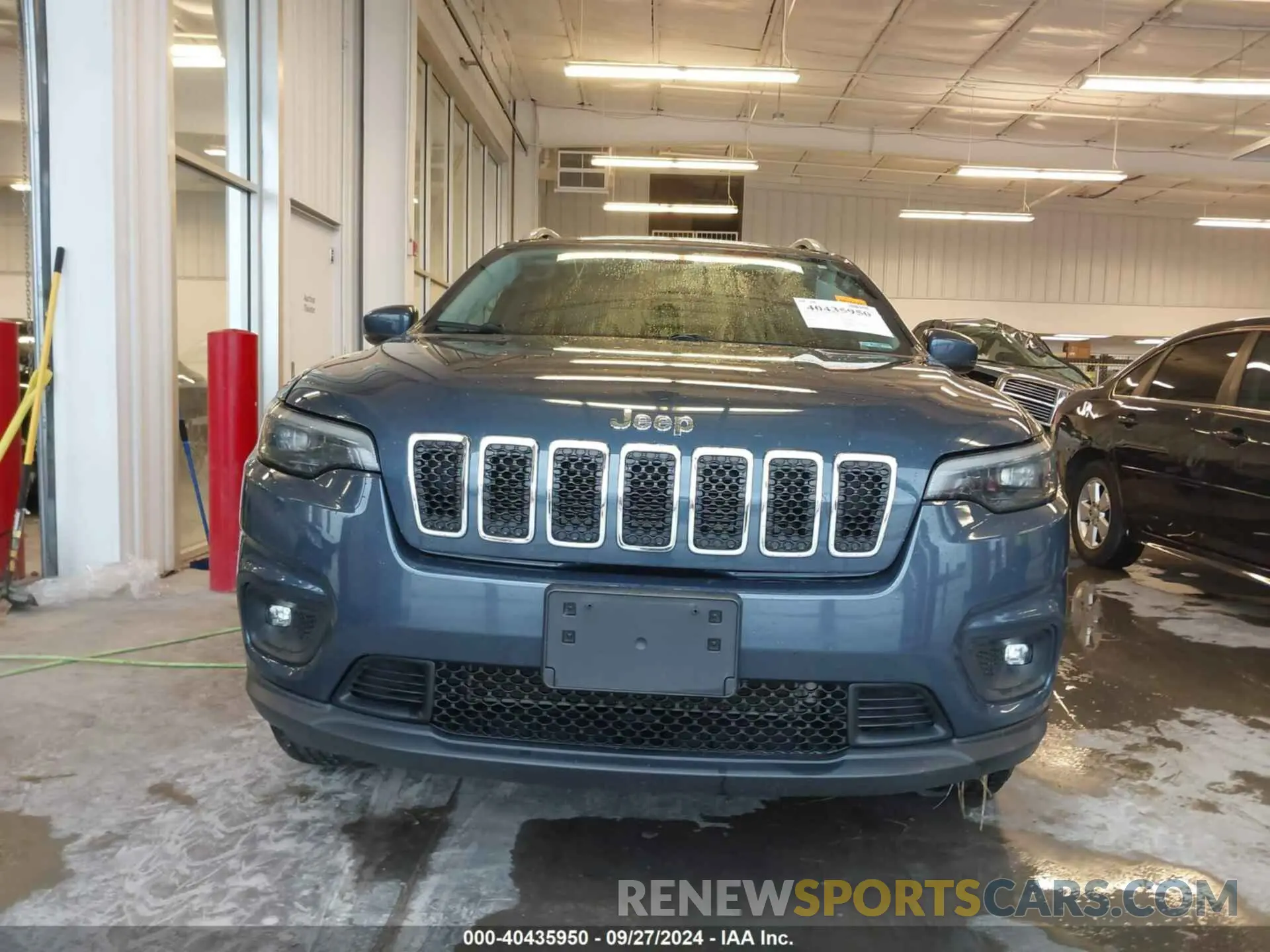 12 Photograph of a damaged car 1C4PJMLX0KD361879 JEEP CHEROKEE 2019