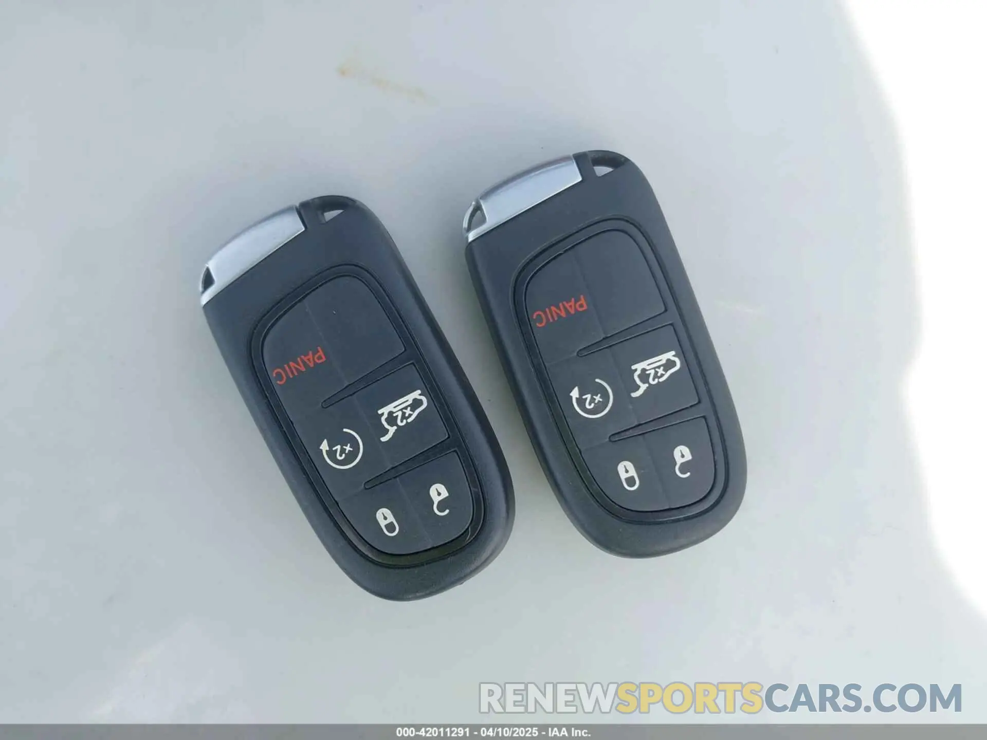 11 Photograph of a damaged car 1C4PJMLX2KD432659 JEEP CHEROKEE 2019