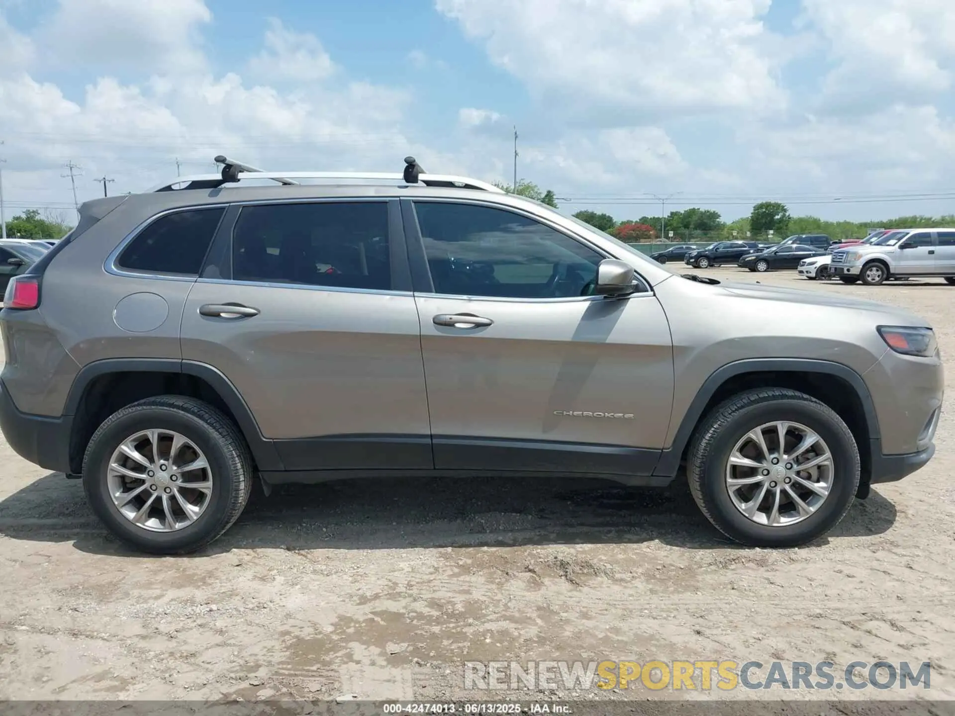 13 Фотография поврежденного автомобиля 1C4PJMLX3KD105008 JEEP CHEROKEE 2019