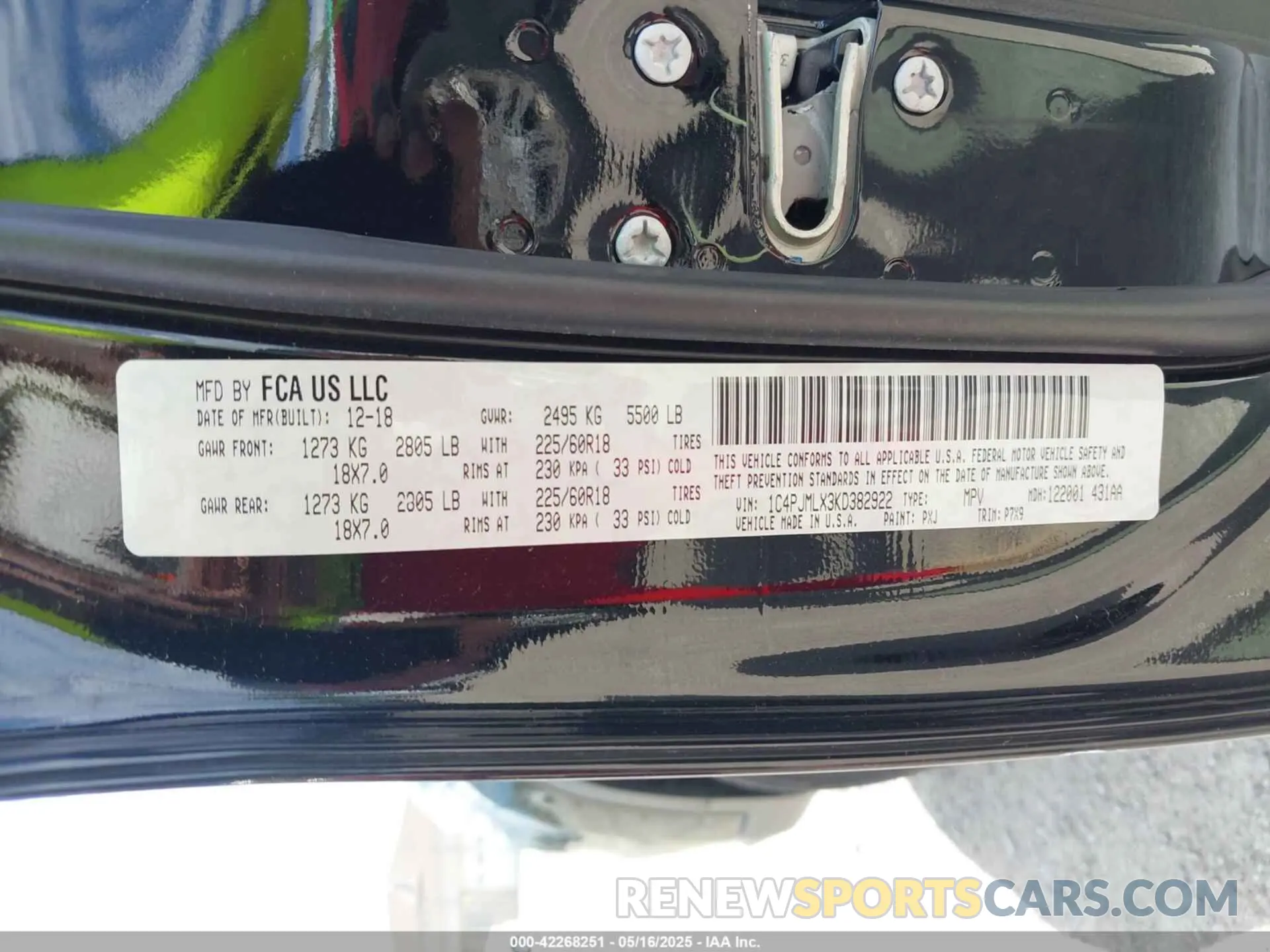 9 Photograph of a damaged car 1C4PJMLX3KD382922 JEEP CHEROKEE 2019