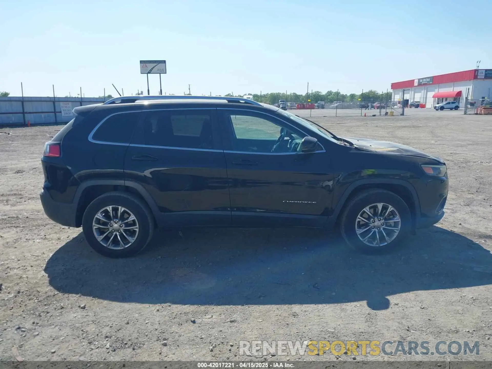 13 Photograph of a damaged car 1C4PJMLX4KD238263 JEEP CHEROKEE 2019