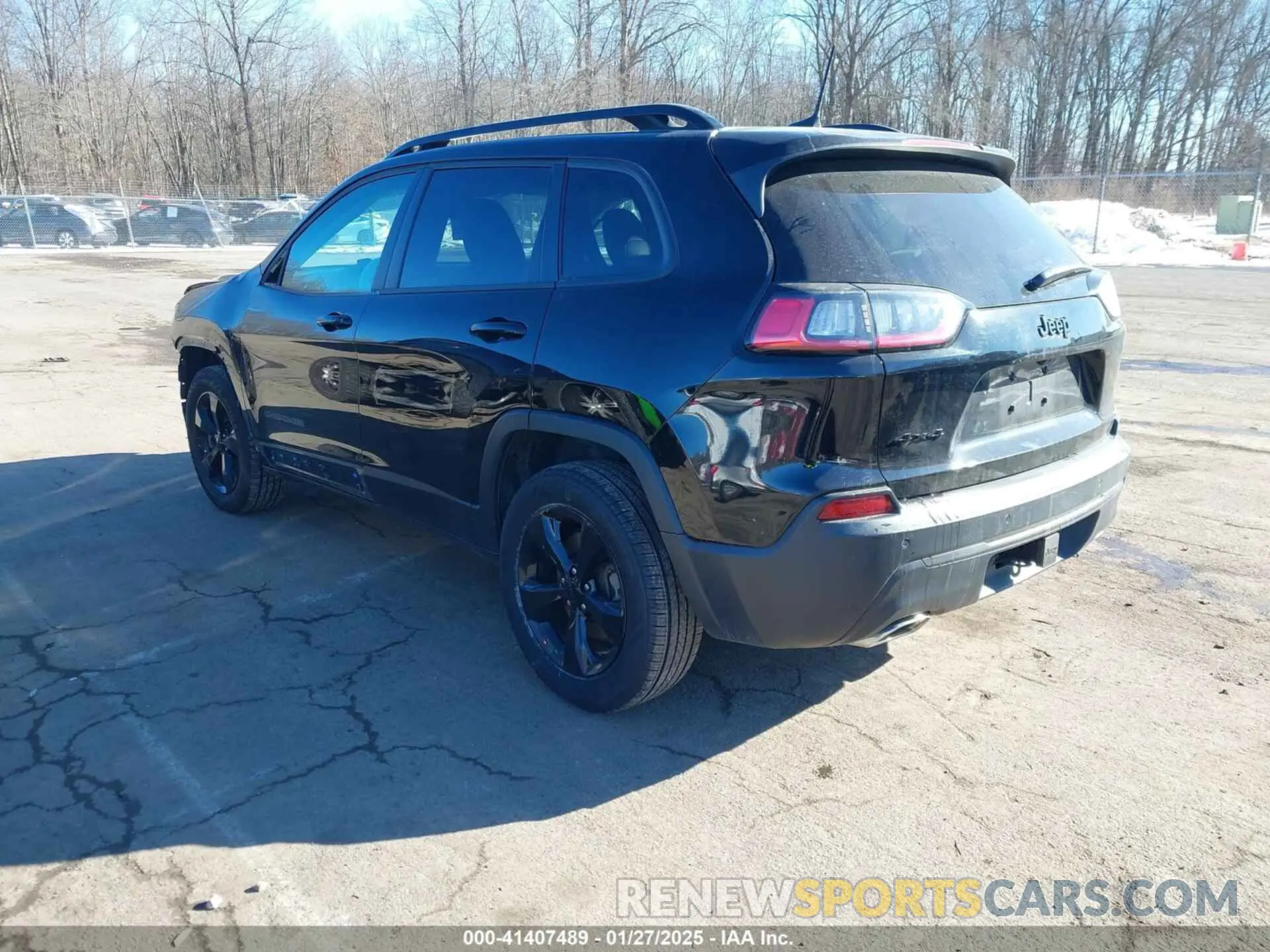 3 Photograph of a damaged car 1C4PJMLX5KD369346 JEEP CHEROKEE 2019