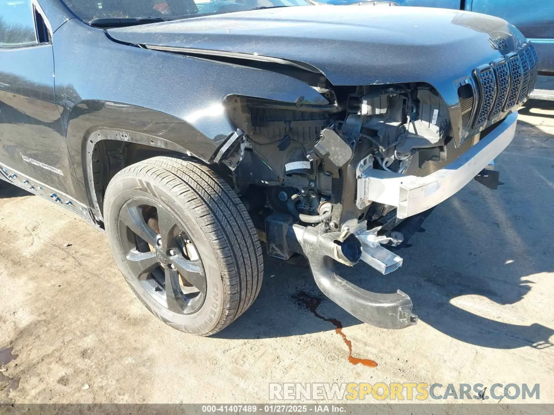 6 Photograph of a damaged car 1C4PJMLX5KD369346 JEEP CHEROKEE 2019