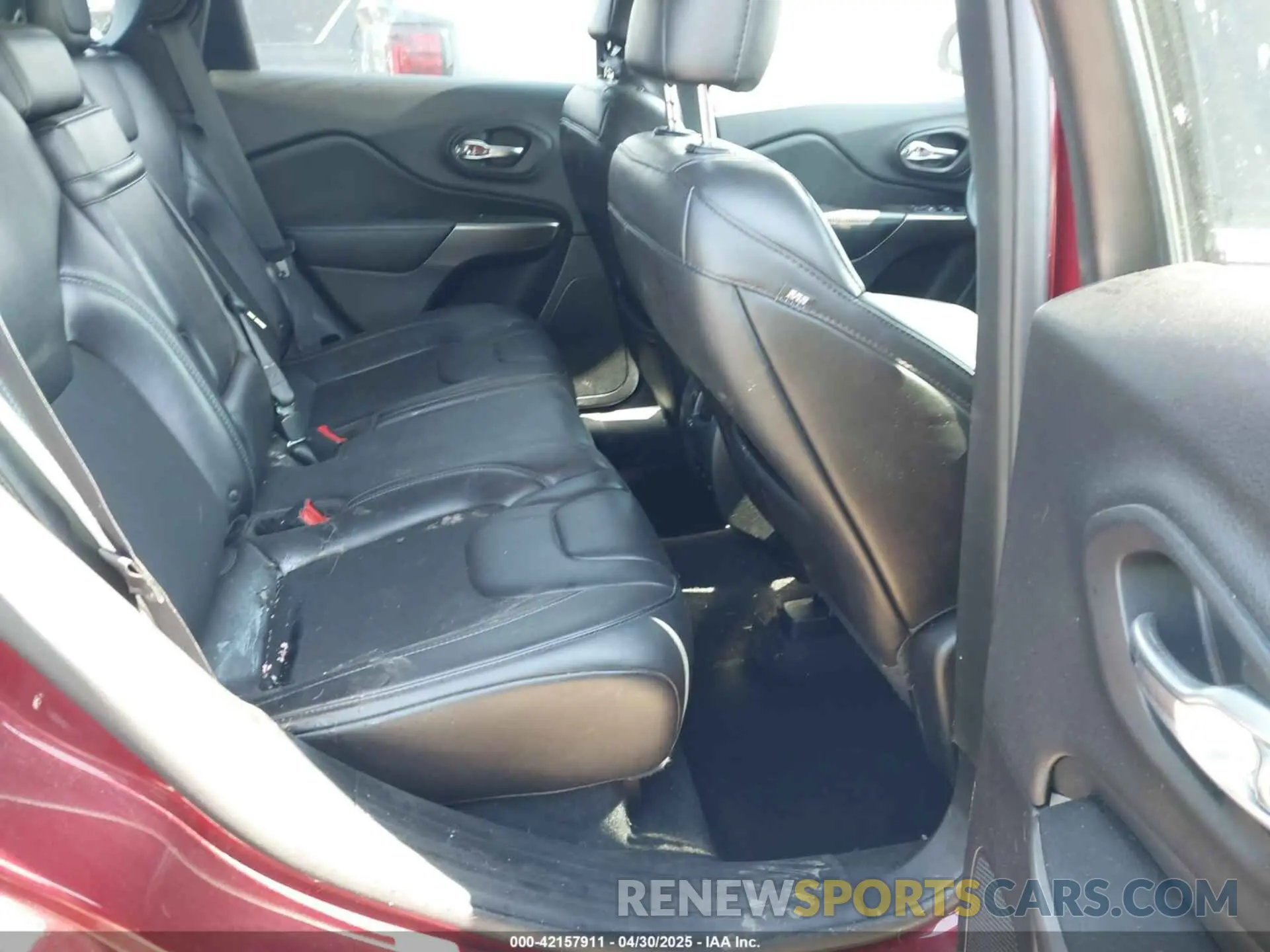 8 Фотография поврежденного автомобиля 1C4PJMLX7KD252805 JEEP CHEROKEE 2019