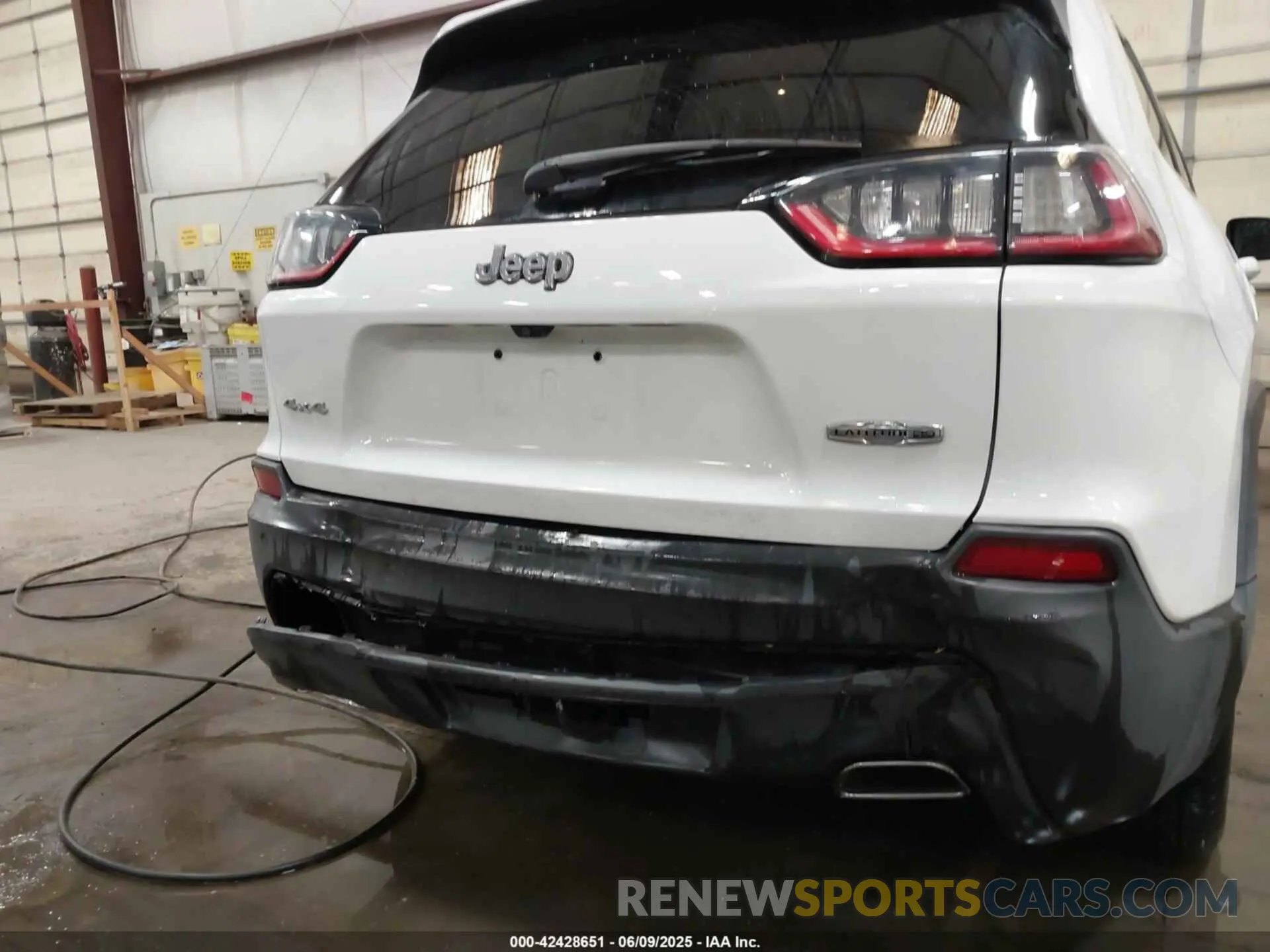 6 Фотография поврежденного автомобиля 1C4PJMLX8KD484233 JEEP CHEROKEE 2019