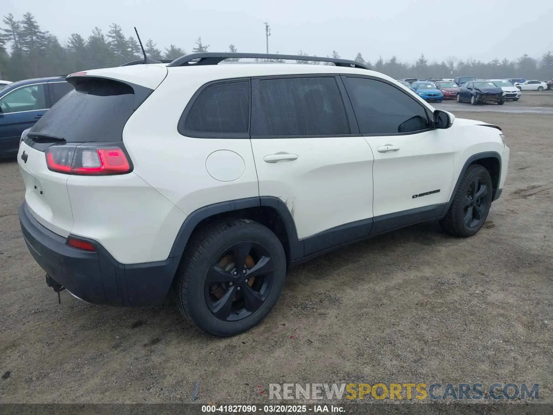 4 Photograph of a damaged car 1C4PJMLXXKD311619 JEEP CHEROKEE 2019