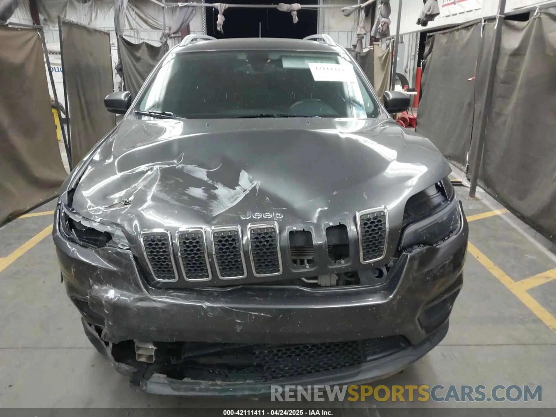 11 Photograph of a damaged car 1C4PJMLXXKD315119 JEEP CHEROKEE 2019