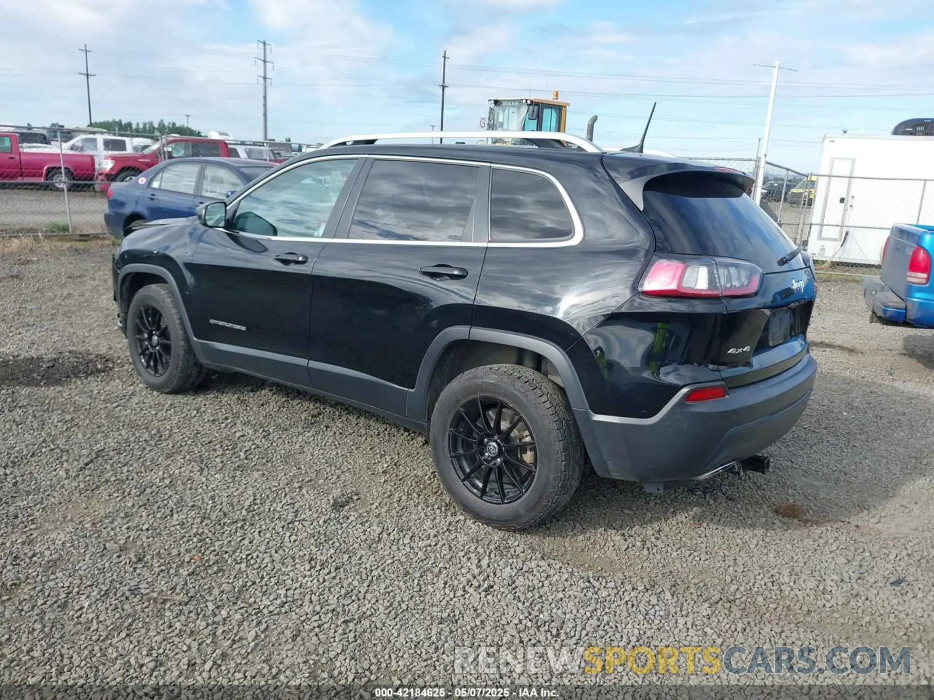 3 Фотография поврежденного автомобиля 1C4PJMLXXKD478076 JEEP CHEROKEE 2019