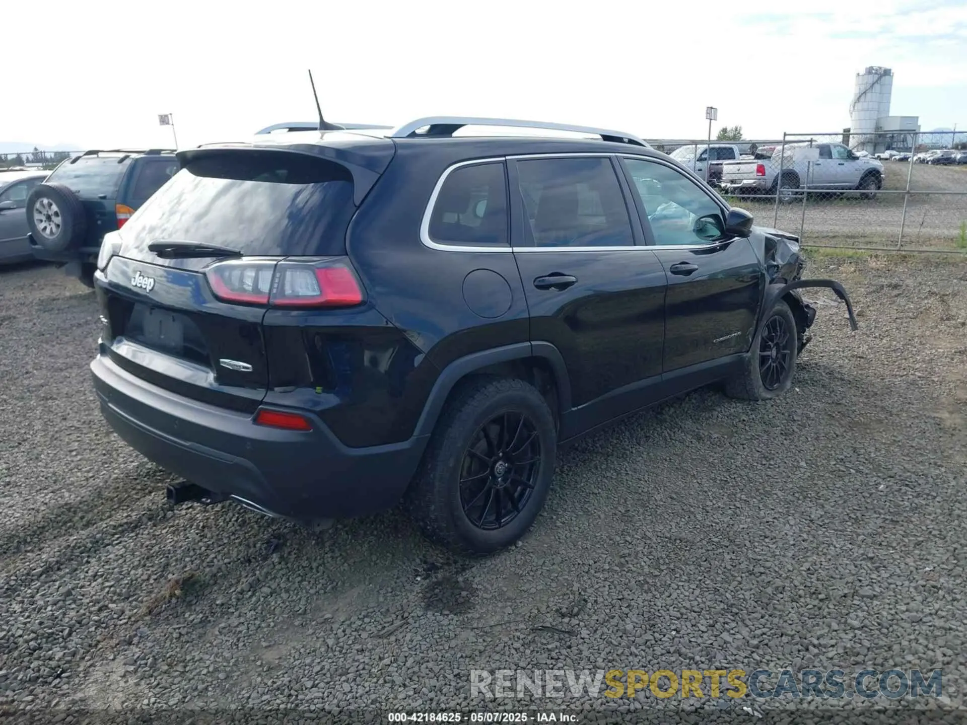 4 Фотография поврежденного автомобиля 1C4PJMLXXKD478076 JEEP CHEROKEE 2019