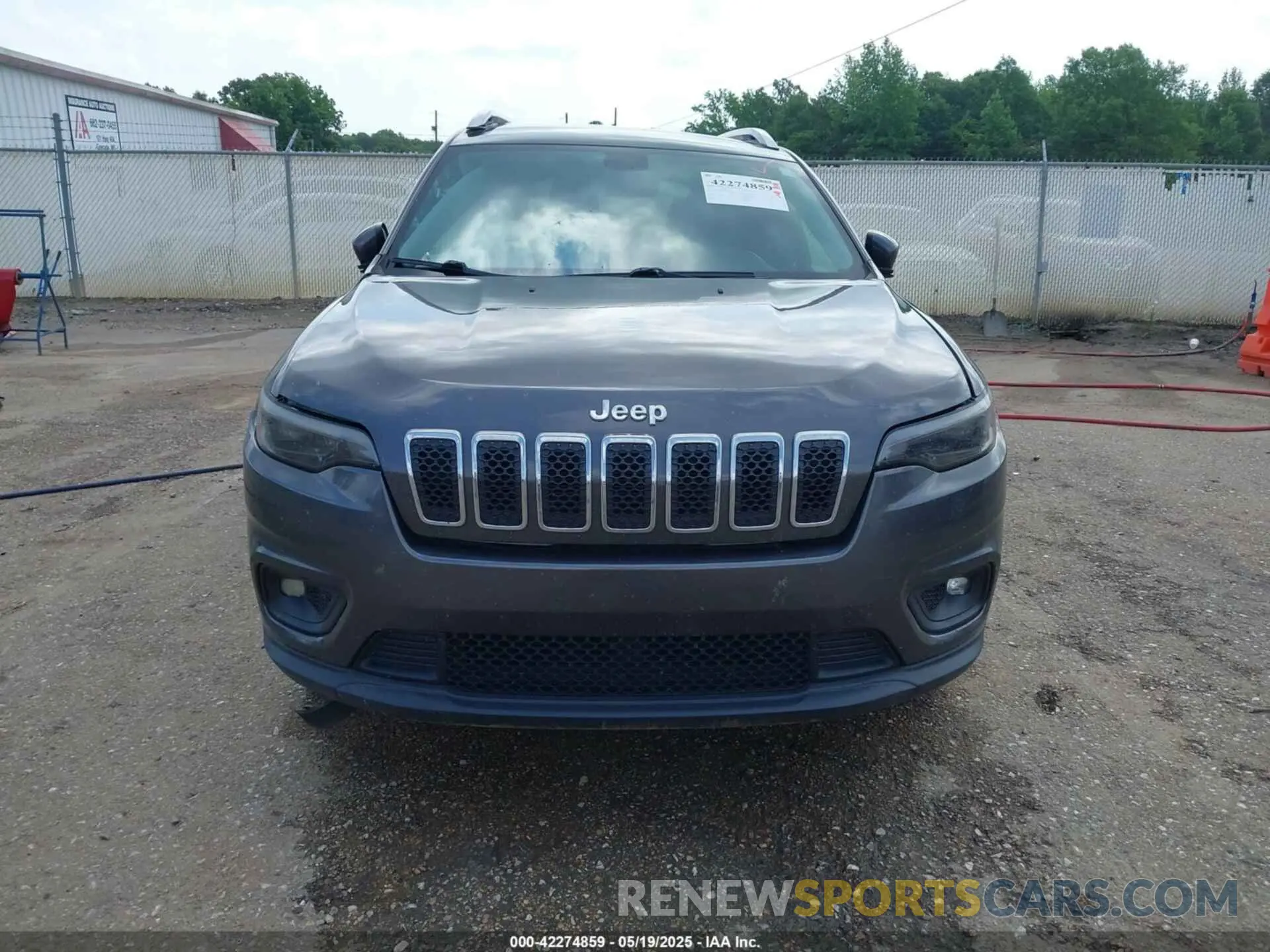 11 Photograph of a damaged car 1C4TJLLB7KD264787 JEEP CHEROKEE 2019