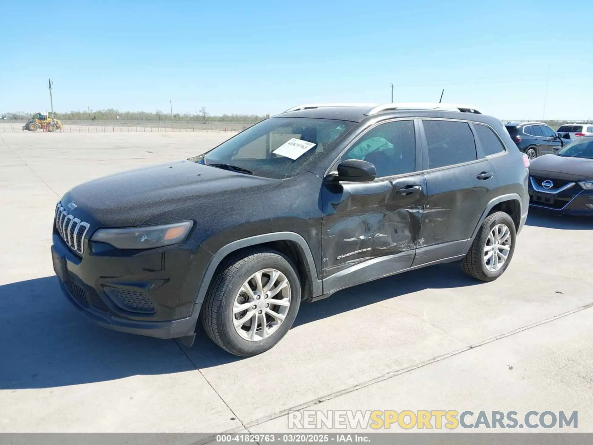 2 Фотография поврежденного автомобиля 1C4PJLCB3LD536190 JEEP CHEROKEE 2020