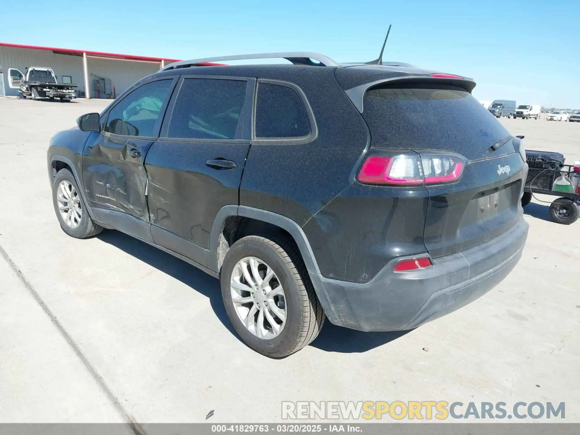 3 Фотография поврежденного автомобиля 1C4PJLCB3LD536190 JEEP CHEROKEE 2020