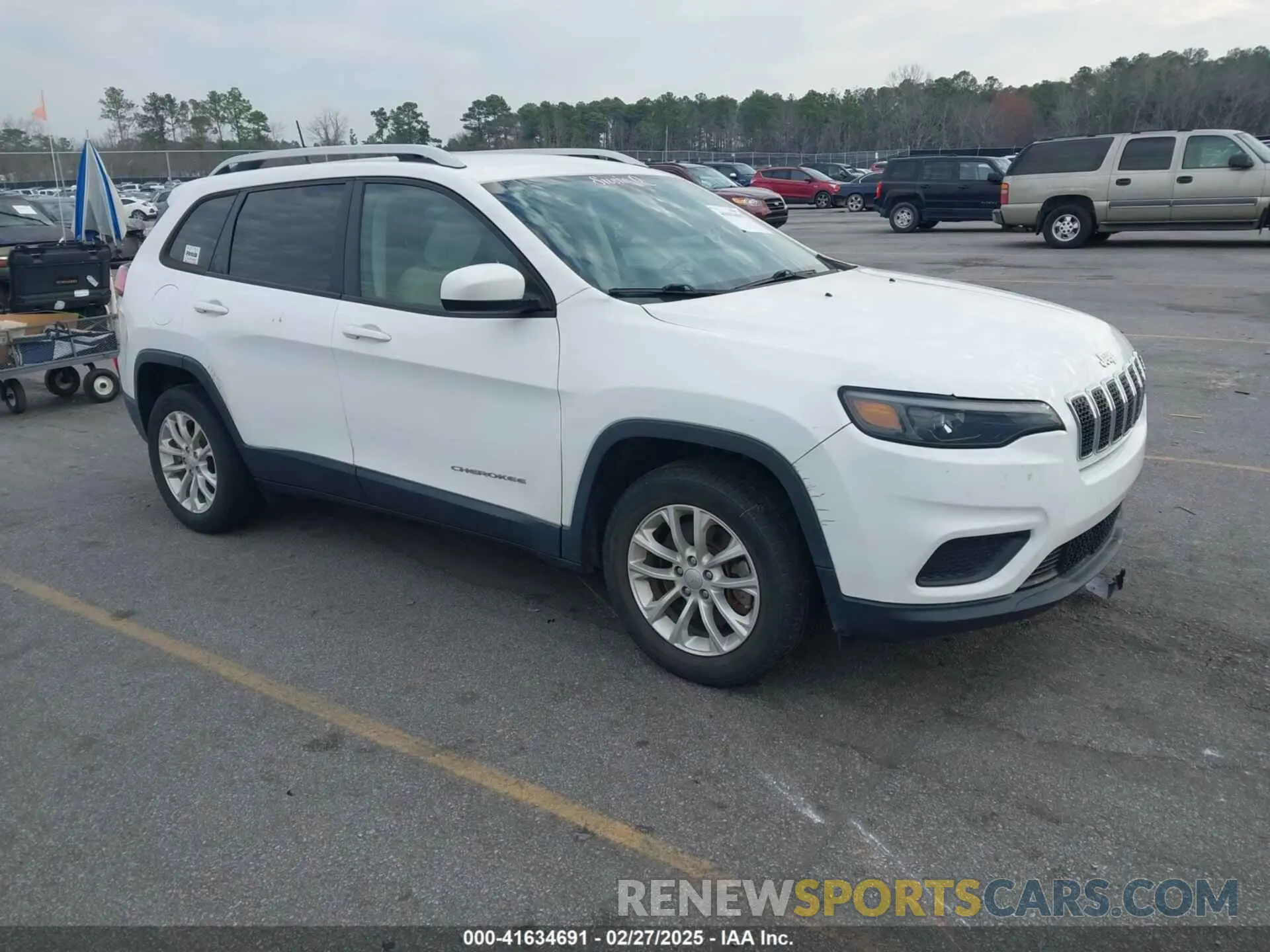 1 Photograph of a damaged car 1C4PJLCB5LD618650 JEEP CHEROKEE 2020