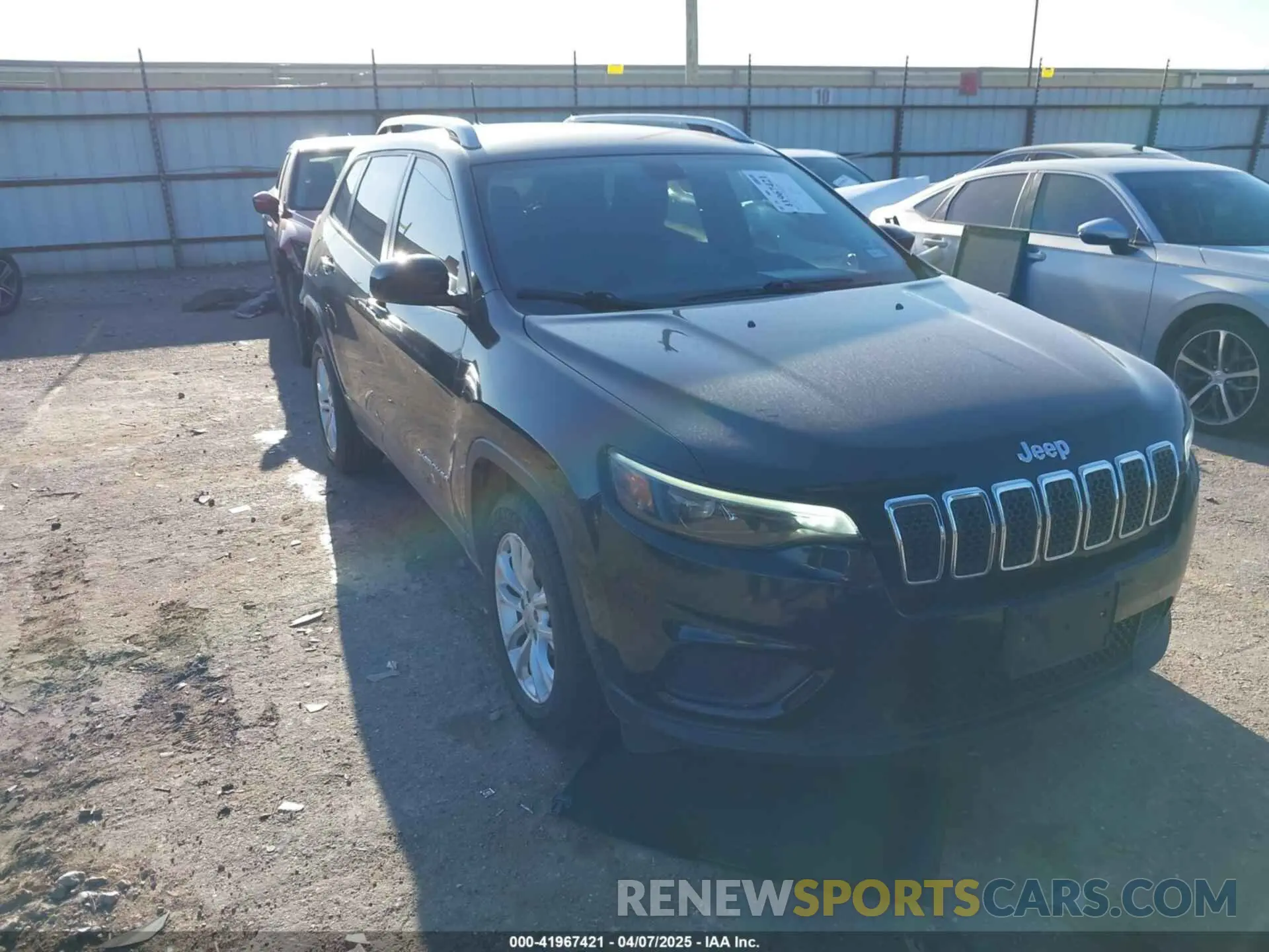 1 Фотография поврежденного автомобиля 1C4PJLCB7LD561691 JEEP CHEROKEE 2020
