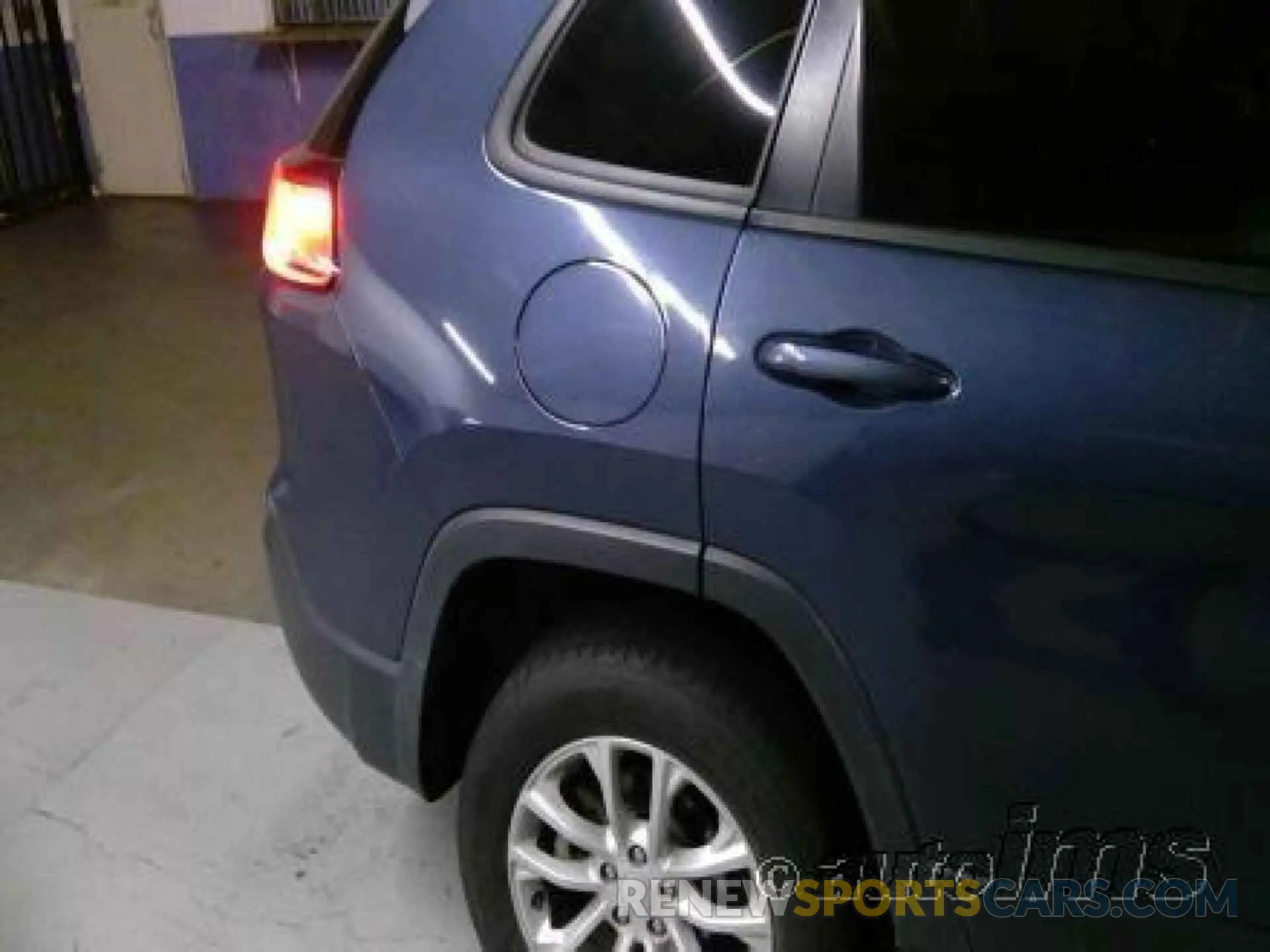 9 Фотография поврежденного автомобиля 1C4PJLCB7LD645087 JEEP CHEROKEE 2020