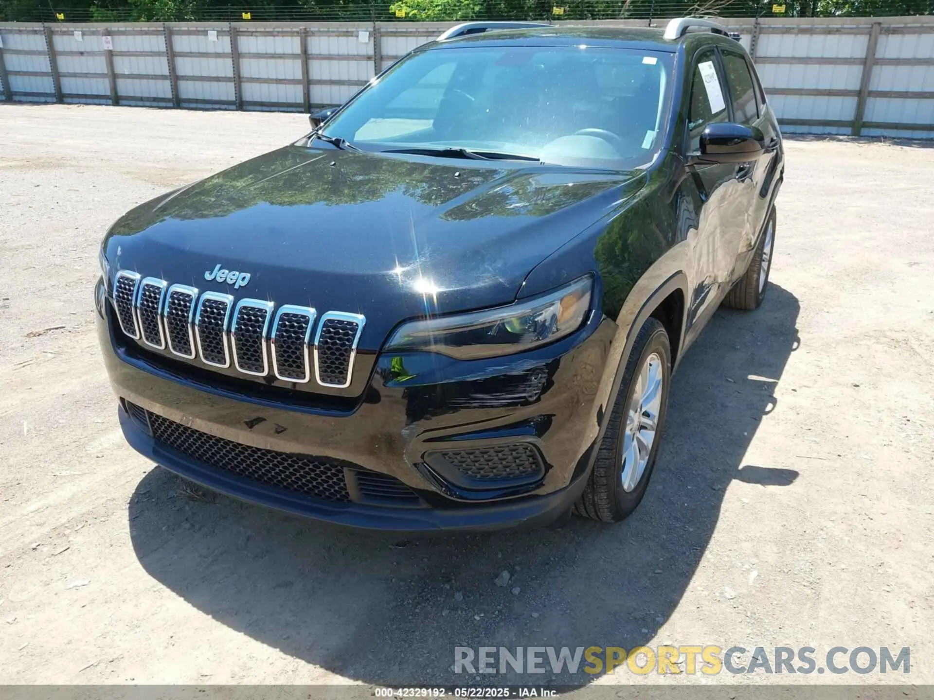 6 Photograph of a damaged car 1C4PJLCX1LD522106 JEEP CHEROKEE 2020