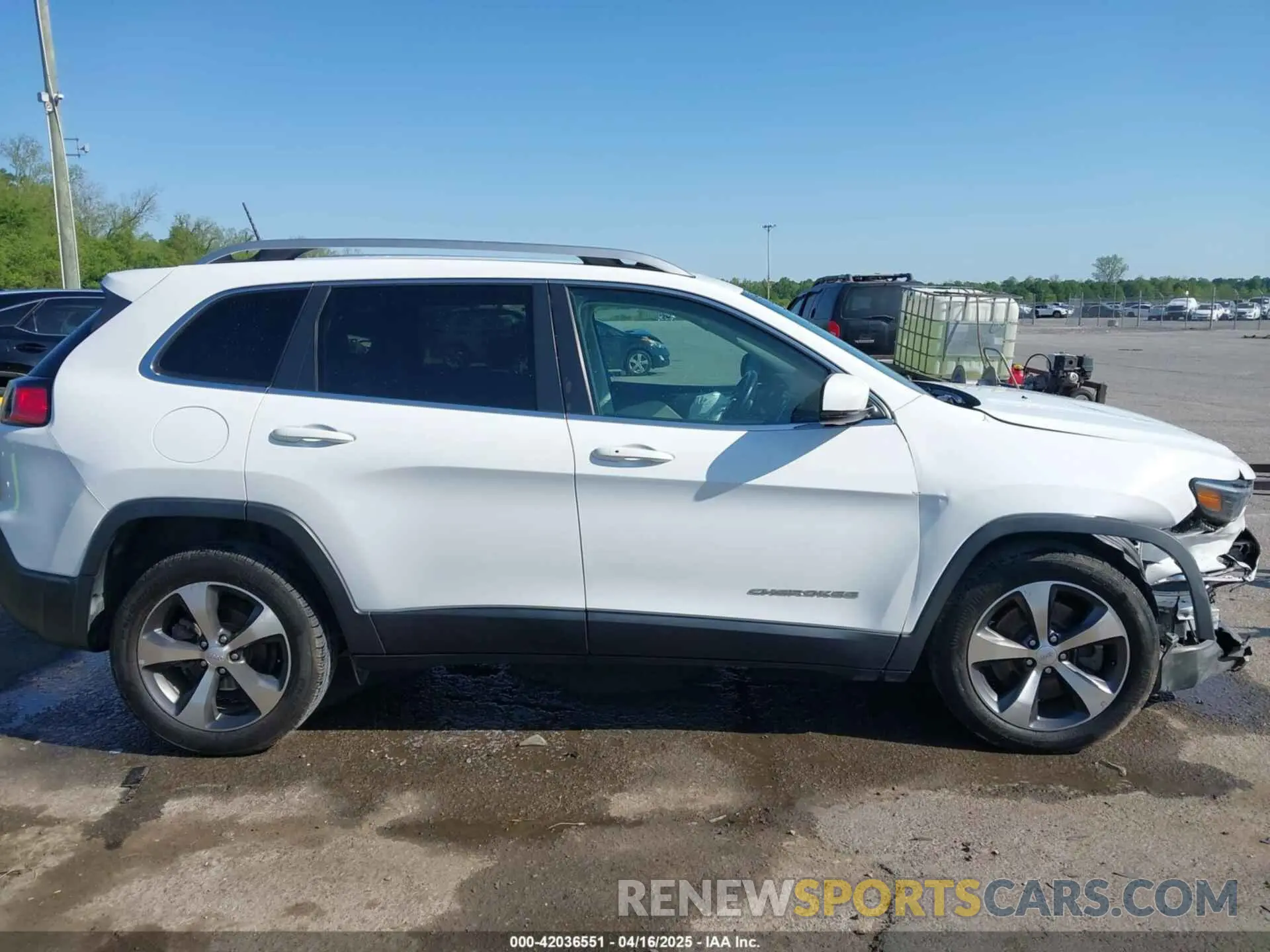 13 Фотография поврежденного автомобиля 1C4PJLDB4LD595411 JEEP CHEROKEE 2020
