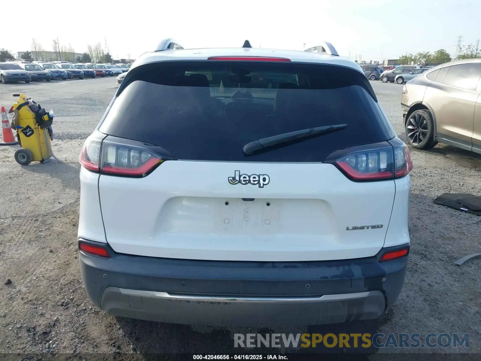 17 Фотография поврежденного автомобиля 1C4PJLDB5LD535248 JEEP CHEROKEE 2020