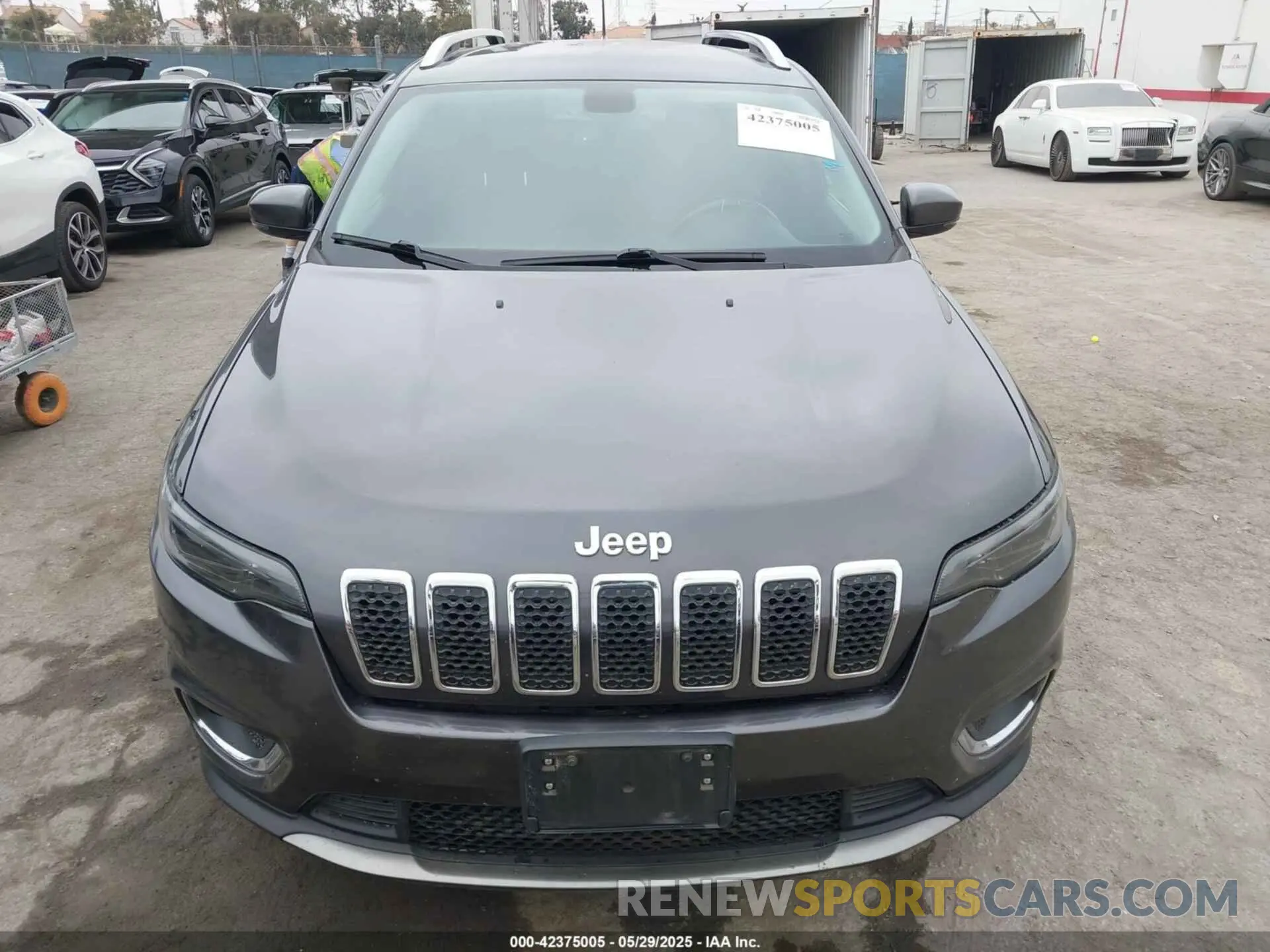 12 Photograph of a damaged car 1C4PJLDB5LD610367 JEEP CHEROKEE 2020