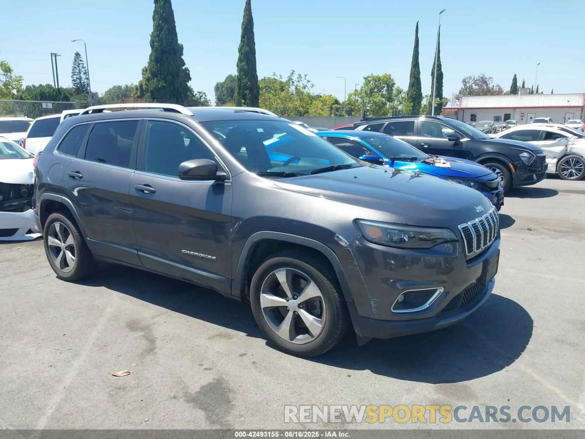 1 Photograph of a damaged car 1C4PJLDB6LD582255 JEEP CHEROKEE 2020