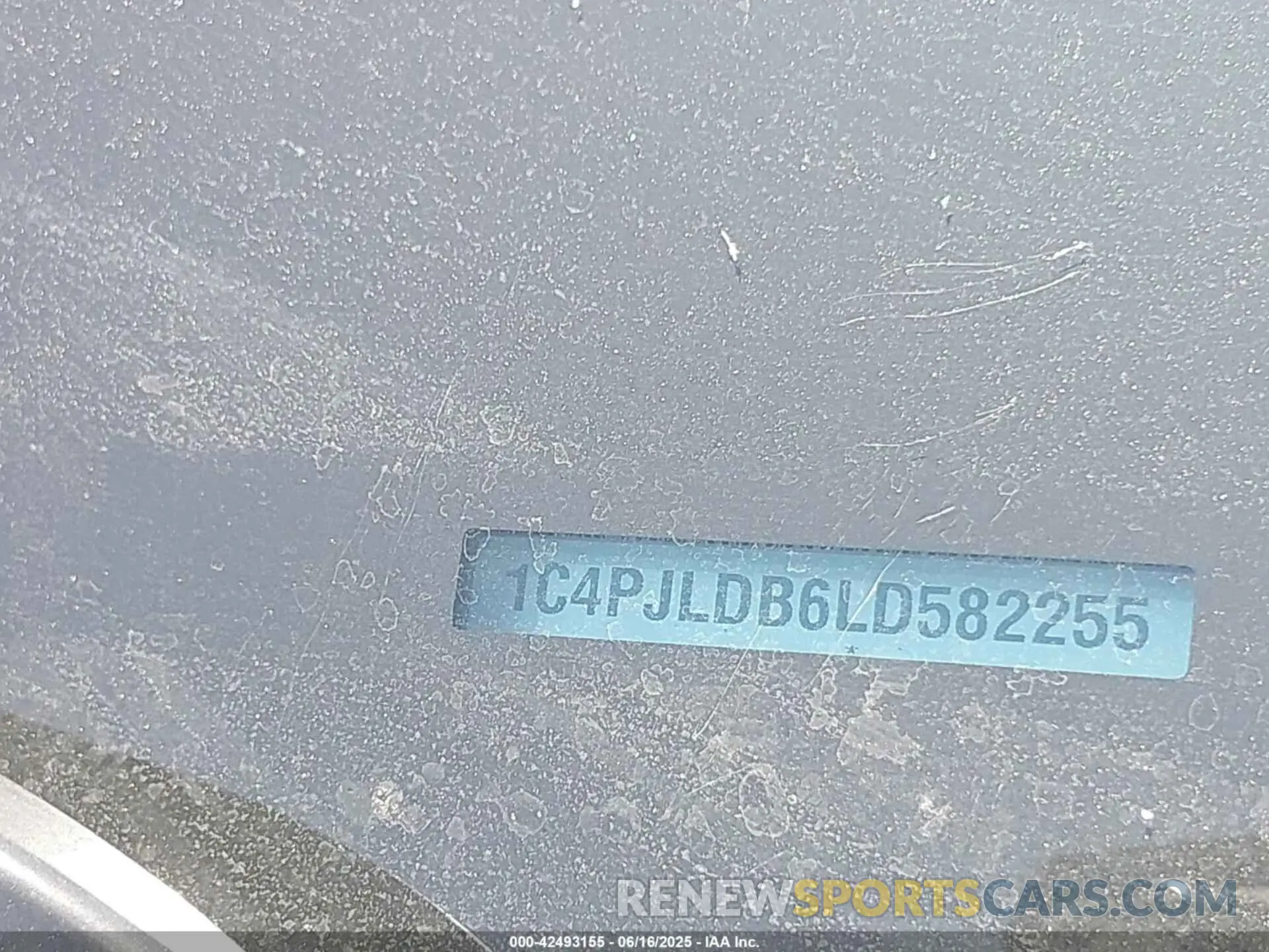 9 Photograph of a damaged car 1C4PJLDB6LD582255 JEEP CHEROKEE 2020