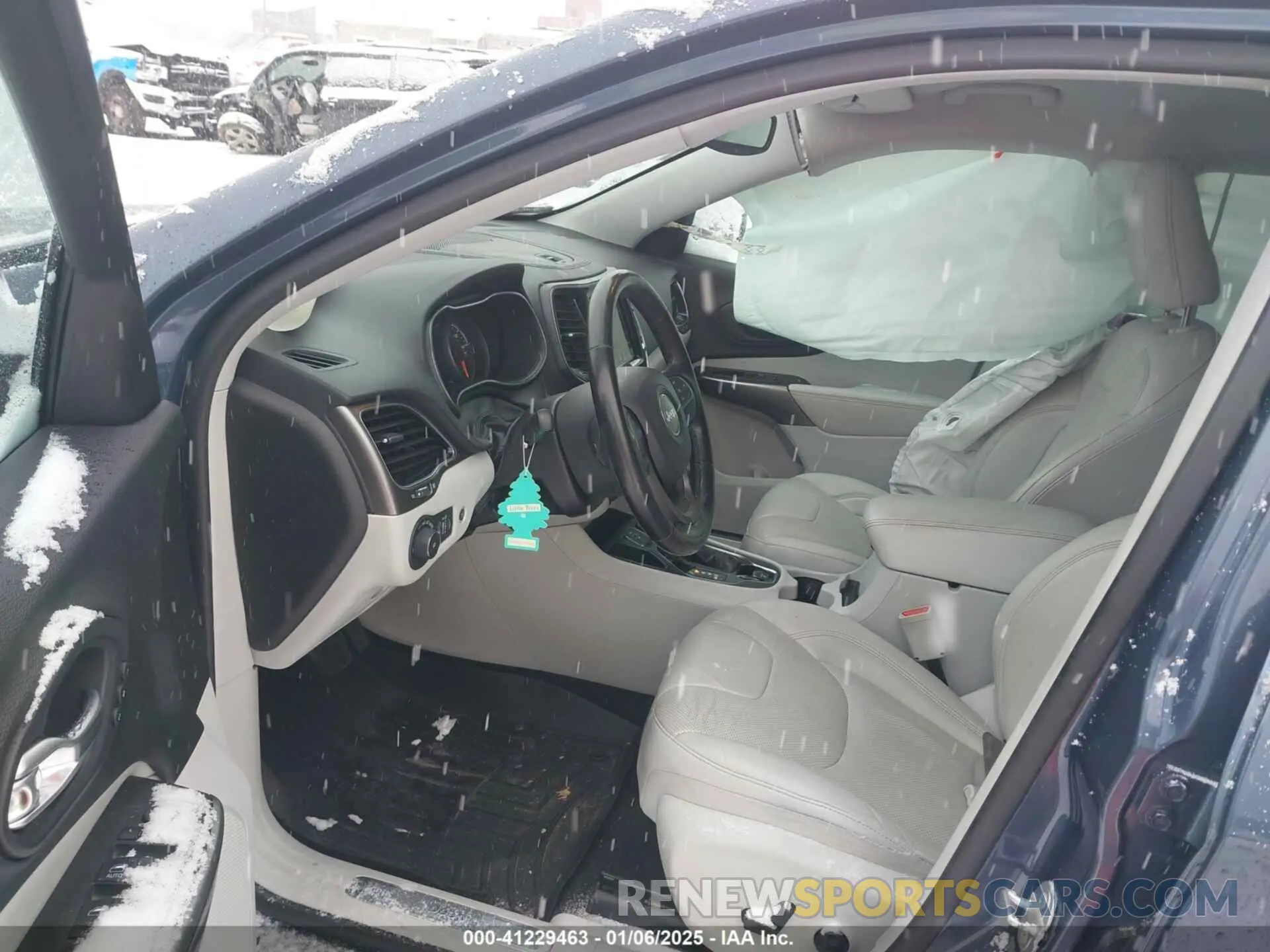 5 Фотография поврежденного автомобиля 1C4PJLDB9LD535253 JEEP CHEROKEE 2020