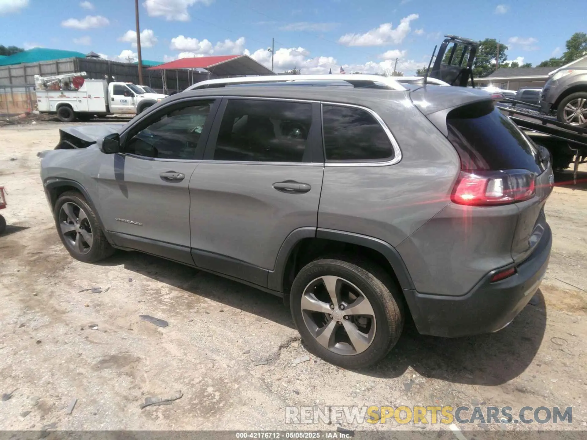 3 Photograph of a damaged car 1C4PJLDN4LD552066 JEEP CHEROKEE 2020