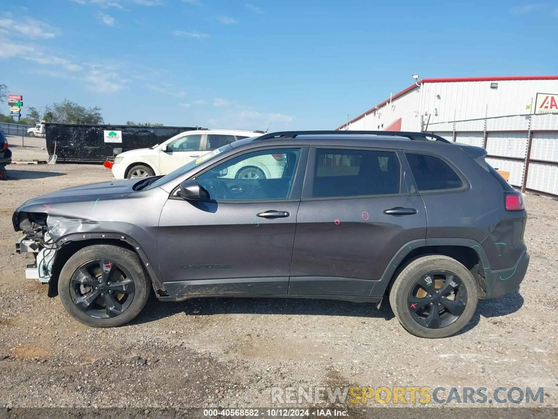 15 Photograph of a damaged car 1C4PJLLB0LD581586 JEEP CHEROKEE 2020