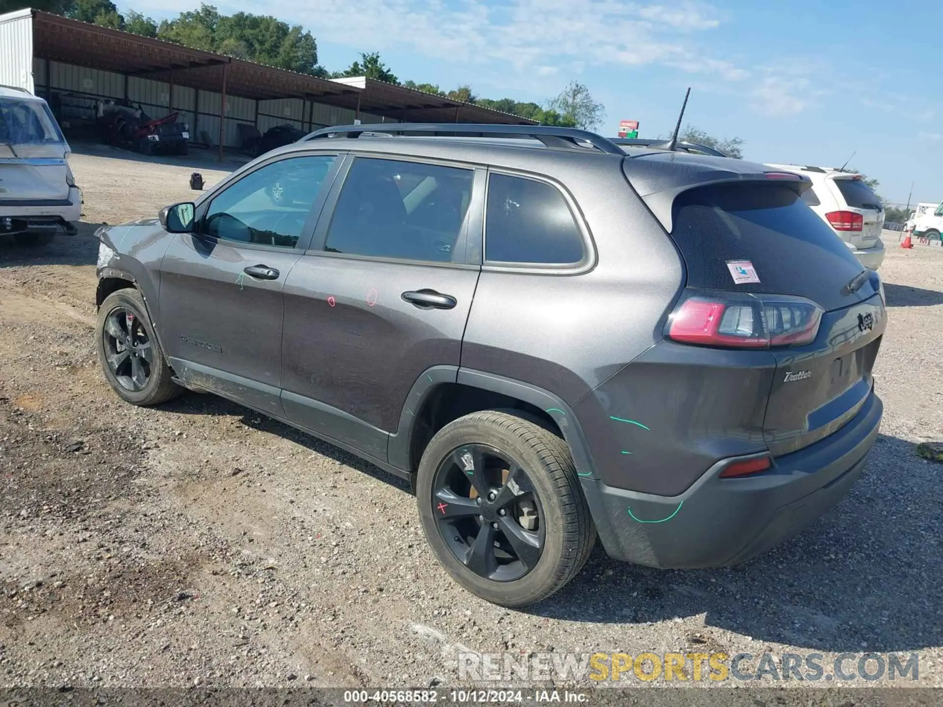 3 Photograph of a damaged car 1C4PJLLB0LD581586 JEEP CHEROKEE 2020