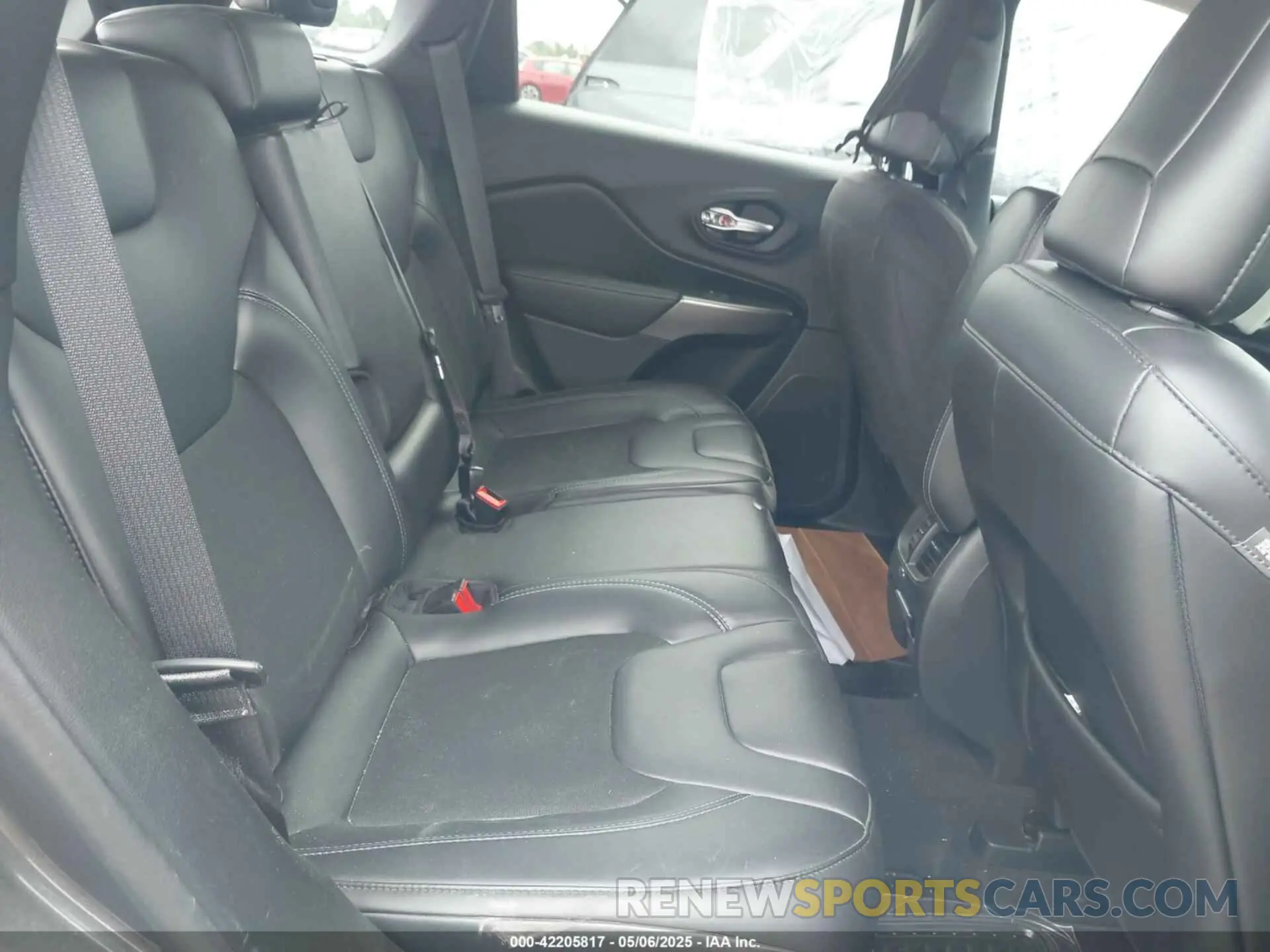 8 Фотография поврежденного автомобиля 1C4PJLLB6LD525541 JEEP CHEROKEE 2020
