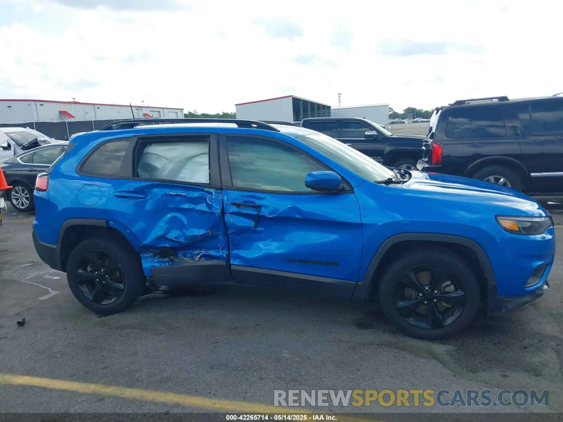 13 Photograph of a damaged car 1C4PJLLB9LD585653 JEEP CHEROKEE 2020