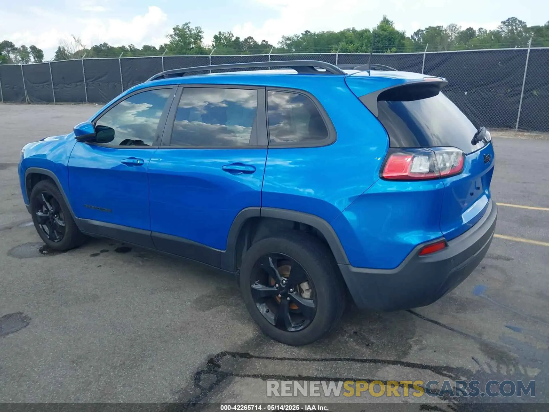 3 Photograph of a damaged car 1C4PJLLB9LD585653 JEEP CHEROKEE 2020