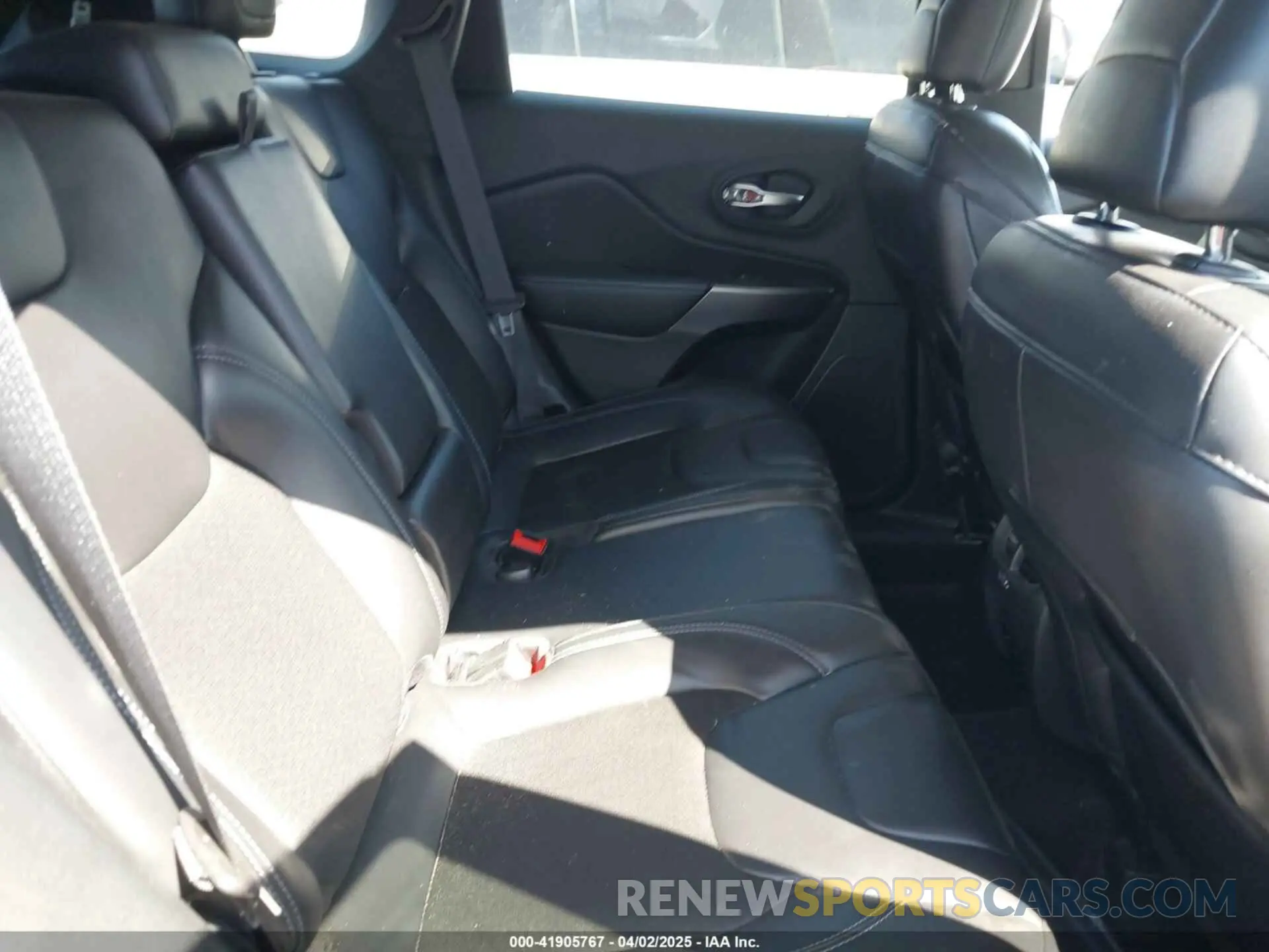 8 Фотография поврежденного автомобиля 1C4PJLLB9LD605920 JEEP CHEROKEE 2020