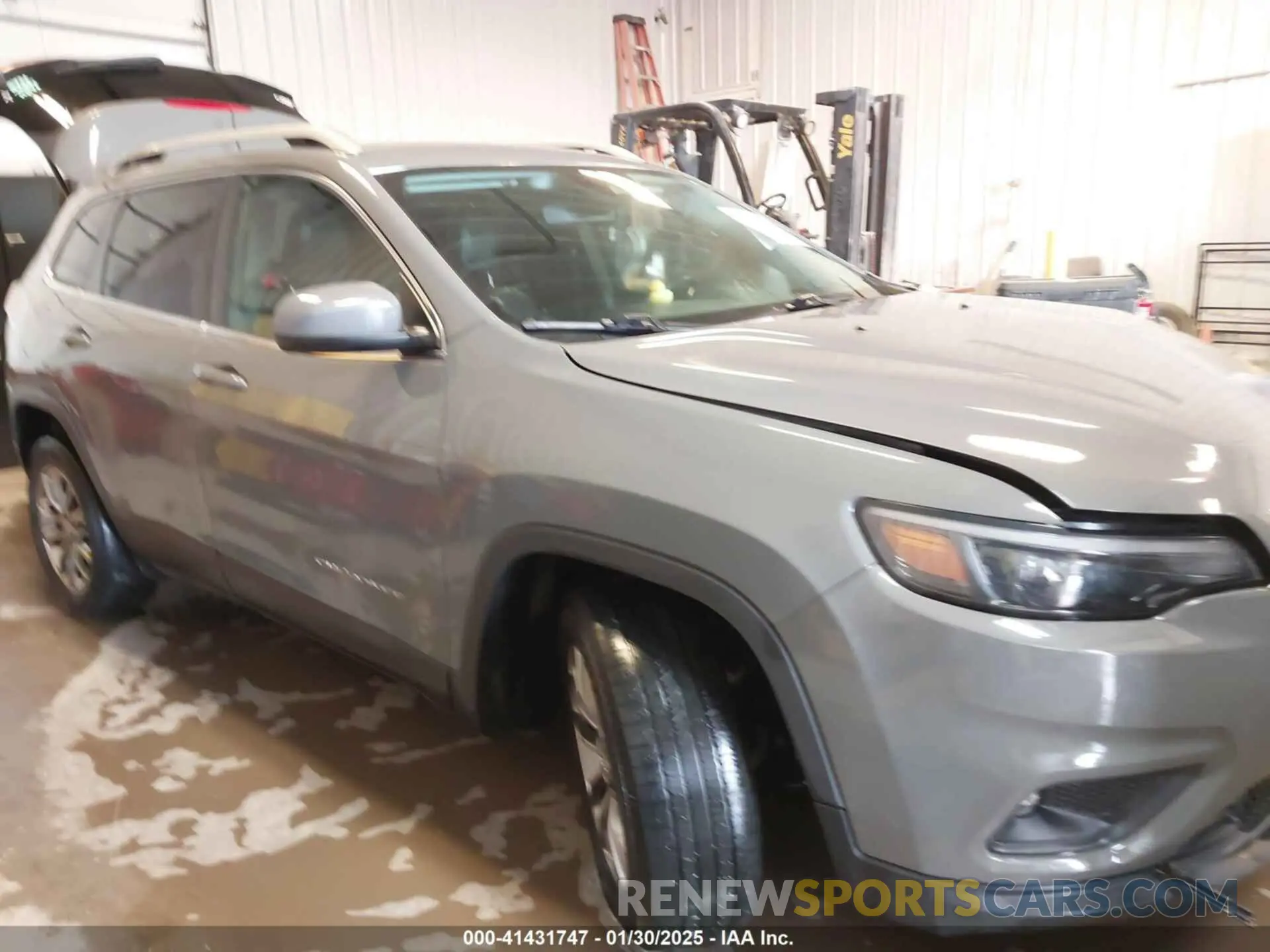 13 Photograph of a damaged car 1C4PJLLN5LD649066 JEEP CHEROKEE 2020