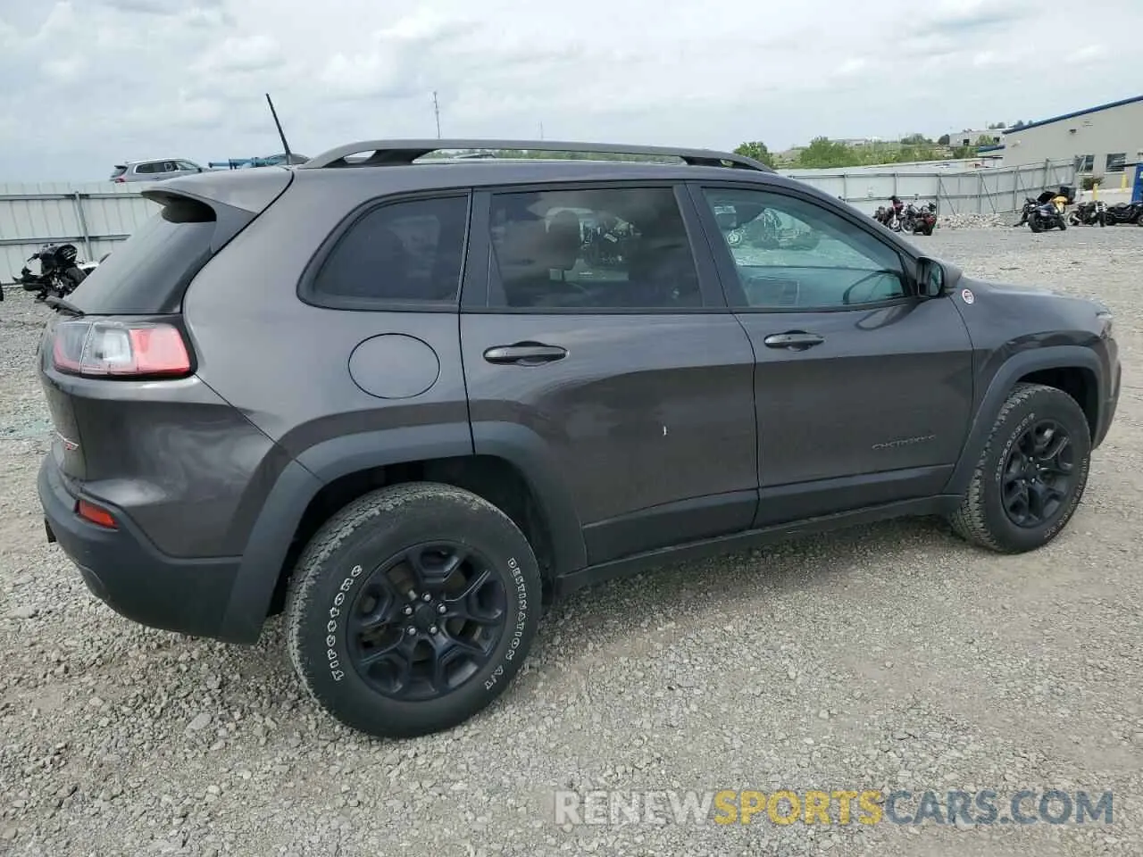 3 Photograph of a damaged car 1C4PJMBNXLD549505 JEEP CHEROKEE 2020