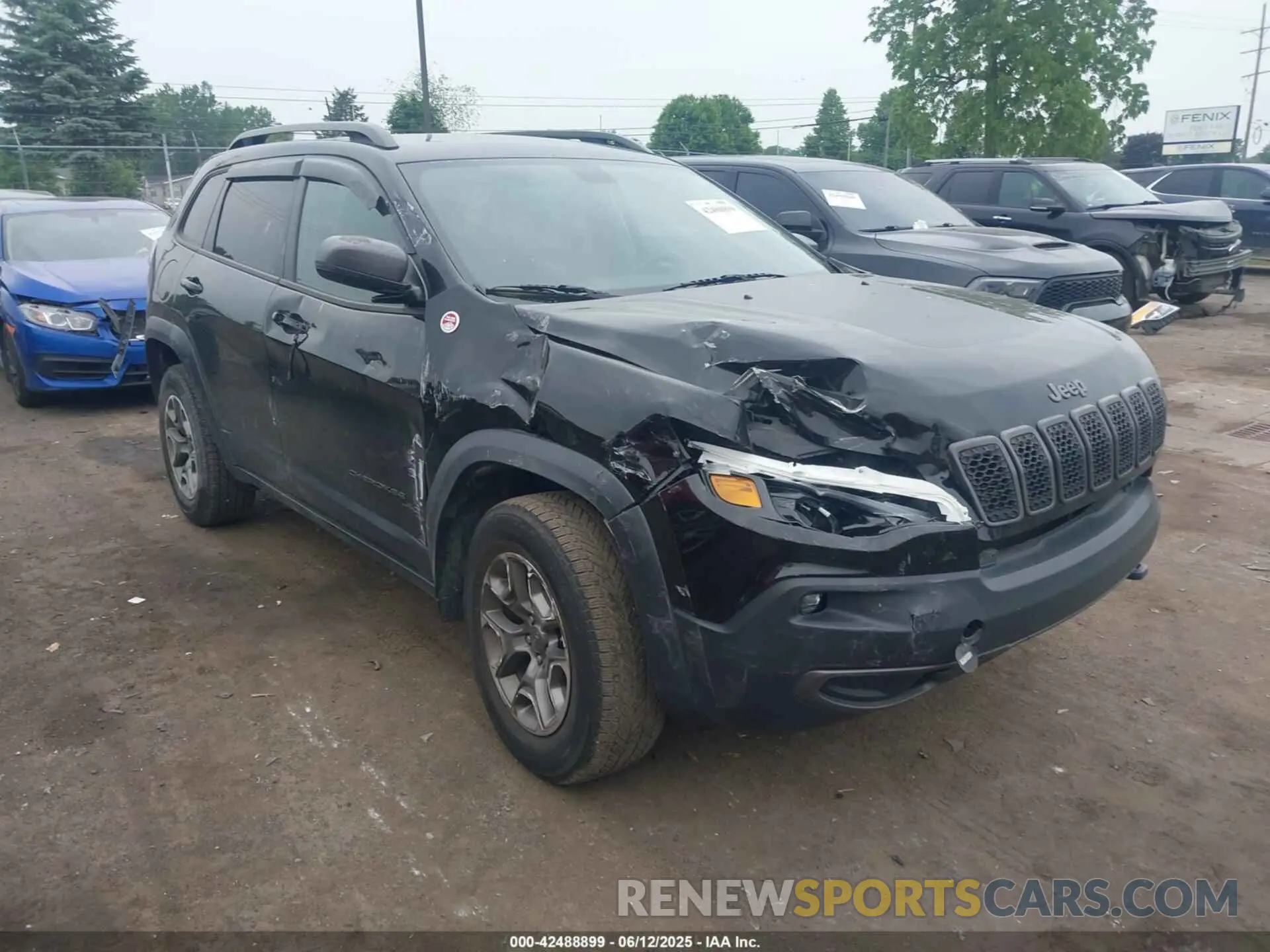 1 Фотография поврежденного автомобиля 1C4PJMBX0LD591845 JEEP CHEROKEE 2020