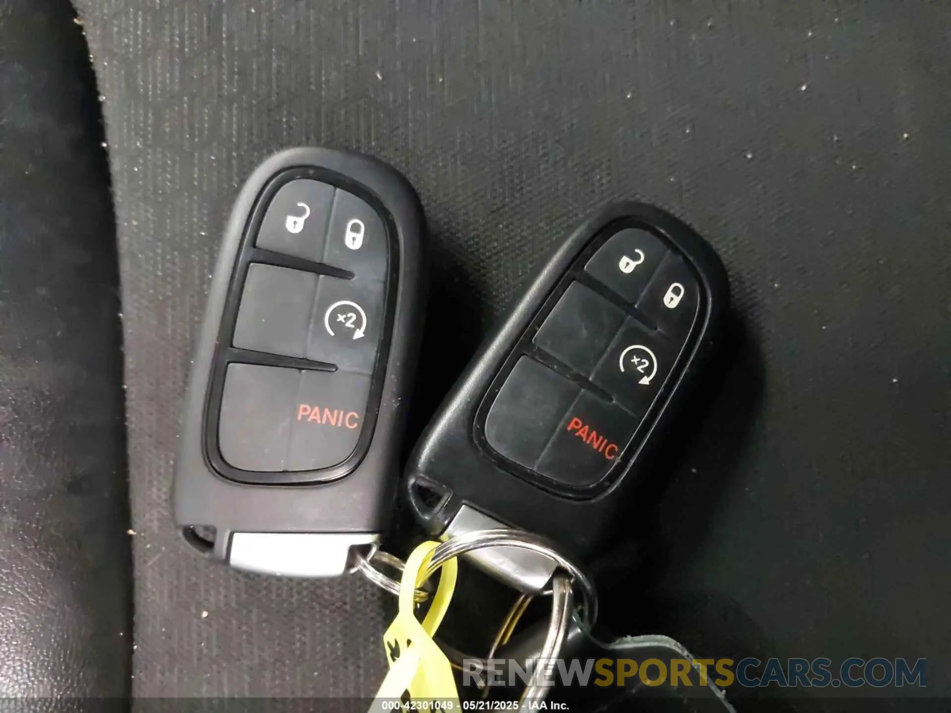 11 Photograph of a damaged car 1C4PJMBX1LD563925 JEEP CHEROKEE 2020