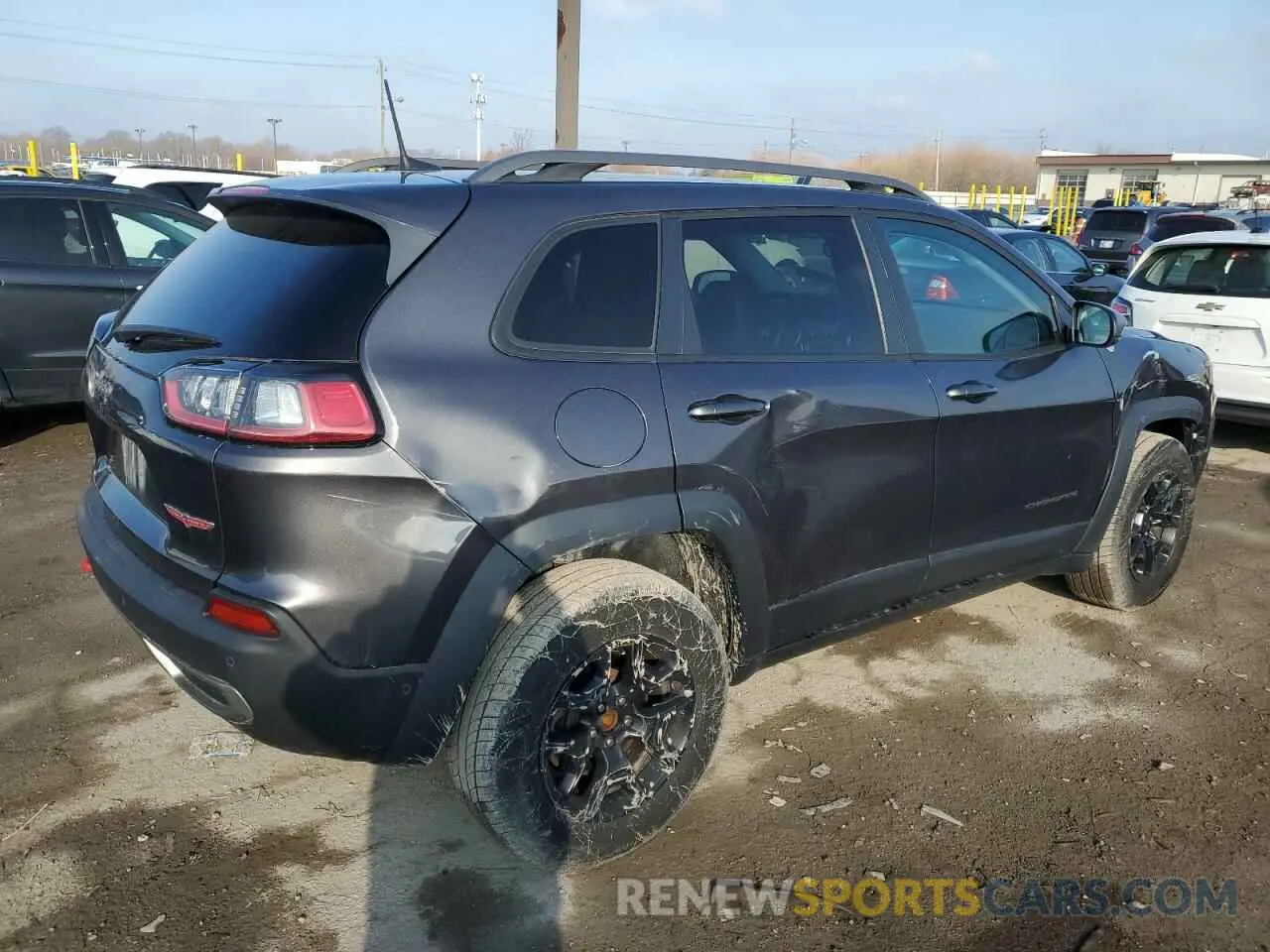3 Photograph of a damaged car 1C4PJMBX1LD564864 JEEP CHEROKEE 2020