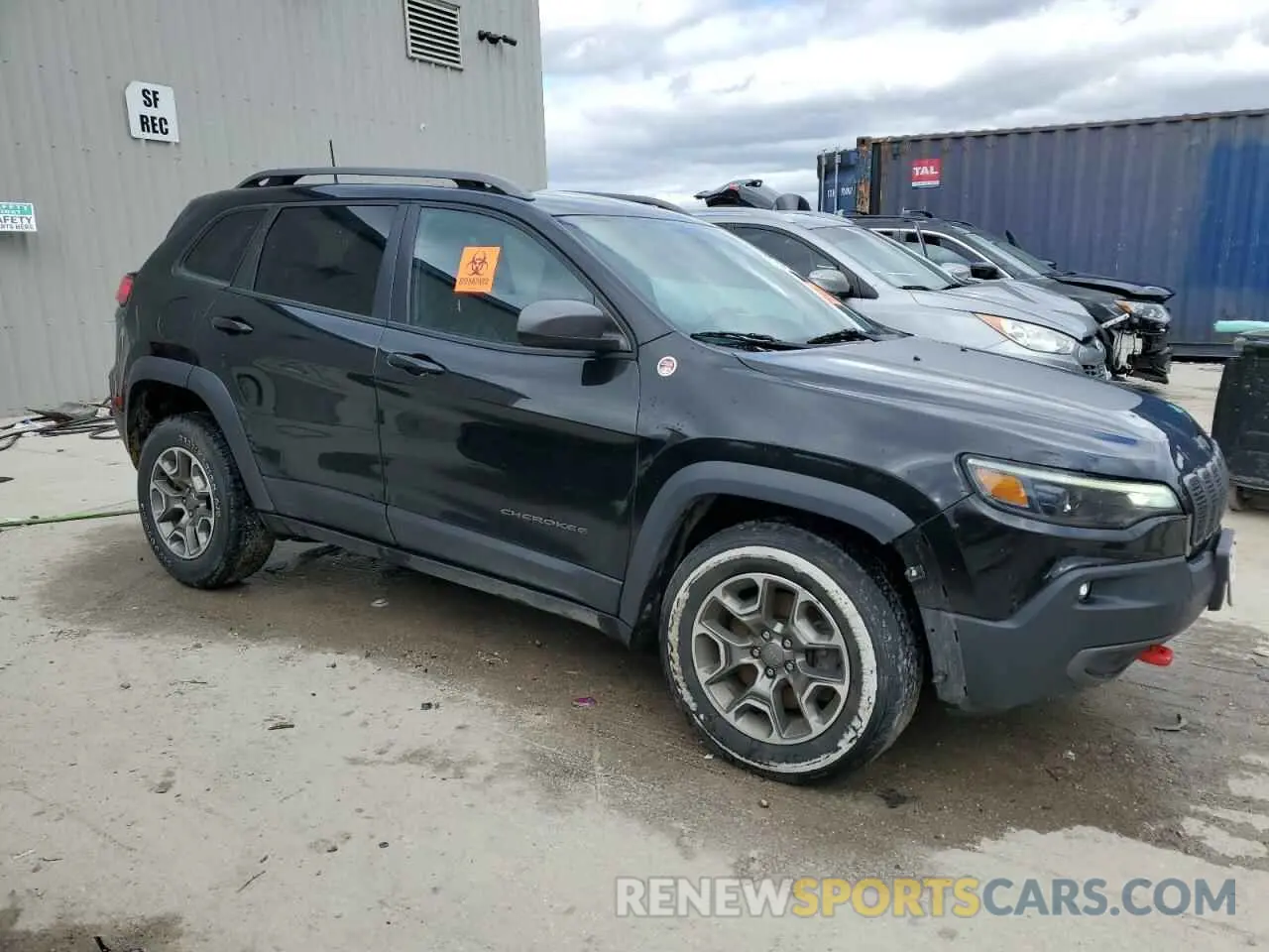 4 Photograph of a damaged car 1C4PJMBX4LD515285 JEEP CHEROKEE 2020