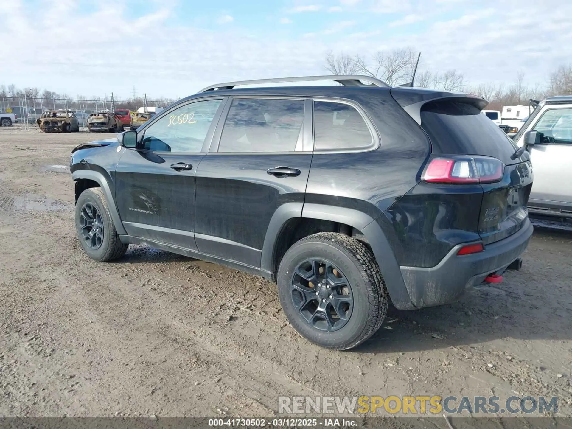 3 Photograph of a damaged car 1C4PJMBX5LD532516 JEEP CHEROKEE 2020