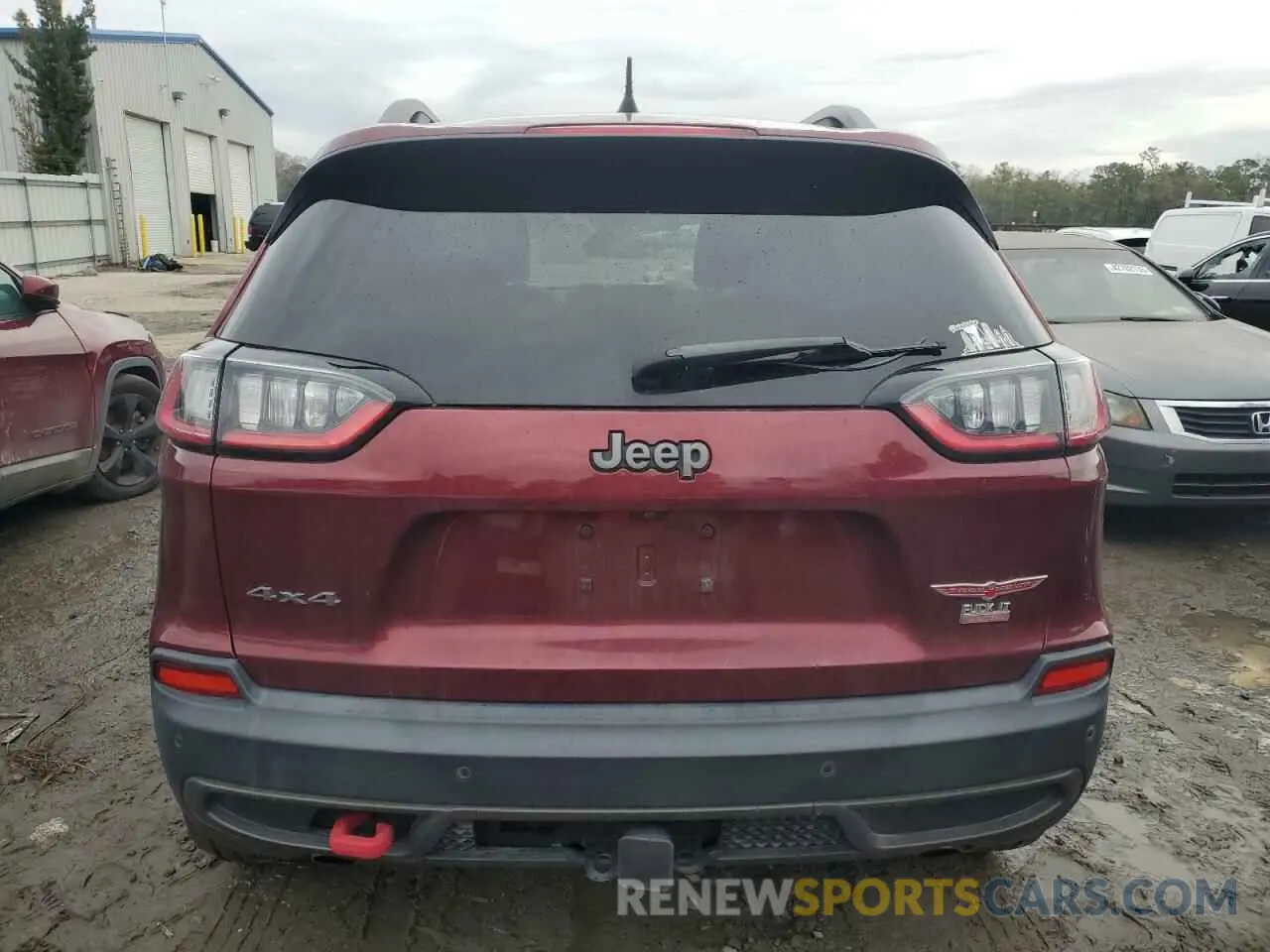 6 Photograph of a damaged car 1C4PJMBX6LD613203 JEEP CHEROKEE 2020