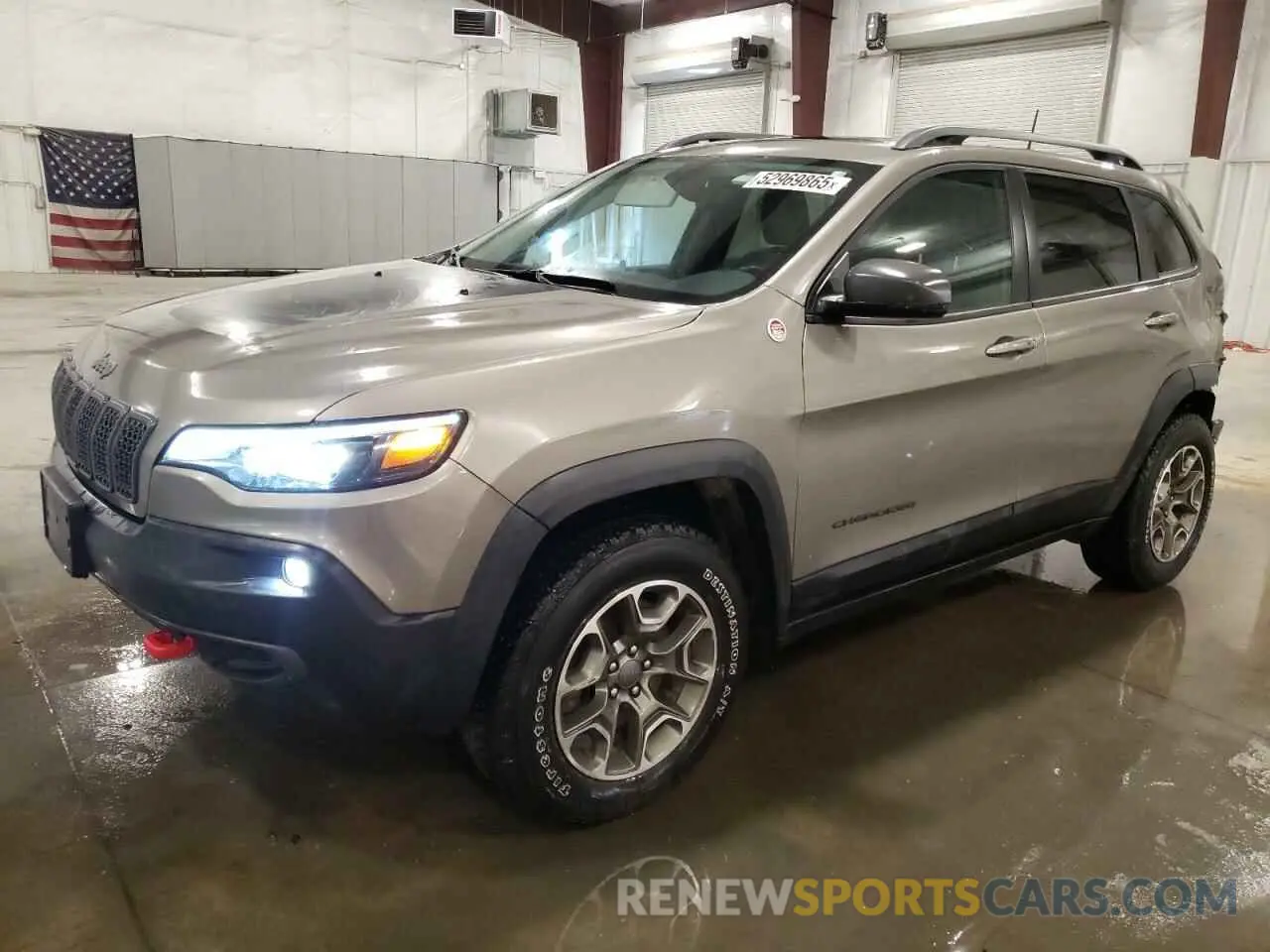 1 Photograph of a damaged car 1C4PJMBX8LD601022 JEEP CHEROKEE 2020