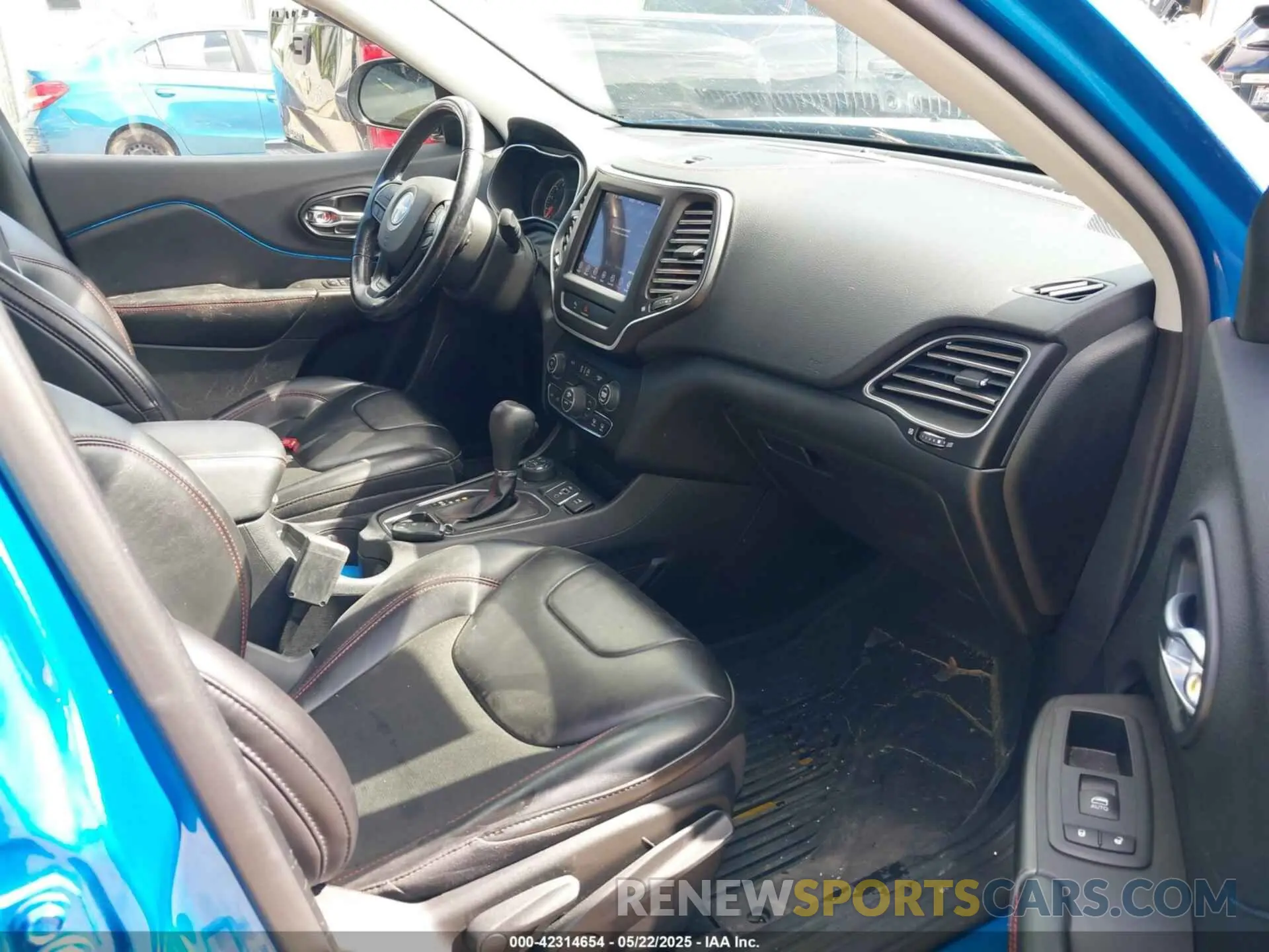 5 Фотография поврежденного автомобиля 1C4PJMBXXLD636547 JEEP CHEROKEE 2020