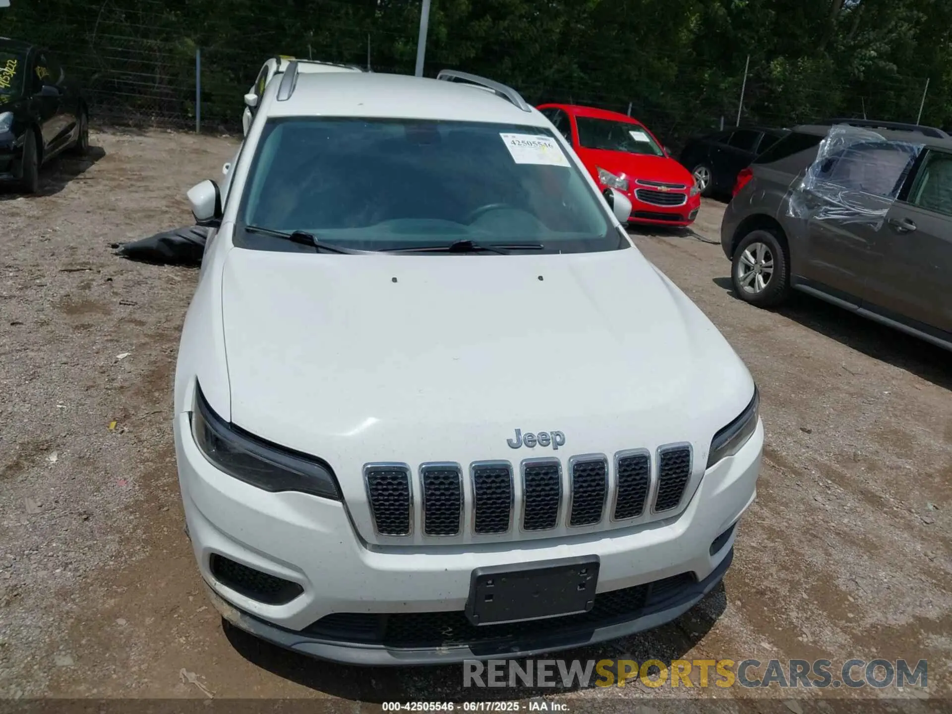 12 Photograph of a damaged car 1C4PJMCB2LD624797 JEEP CHEROKEE 2020