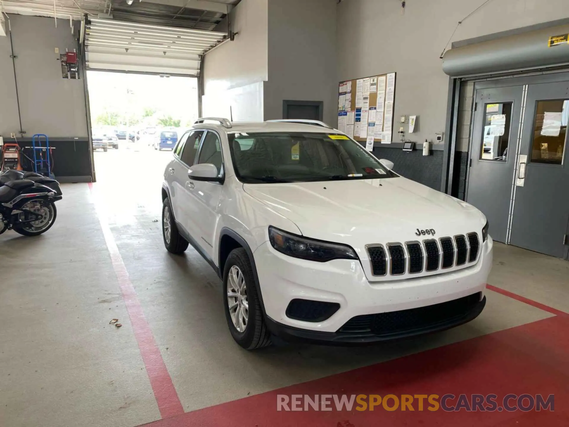 7 Фотография поврежденного автомобиля 1C4PJMCB4LD626101 JEEP CHEROKEE 2020
