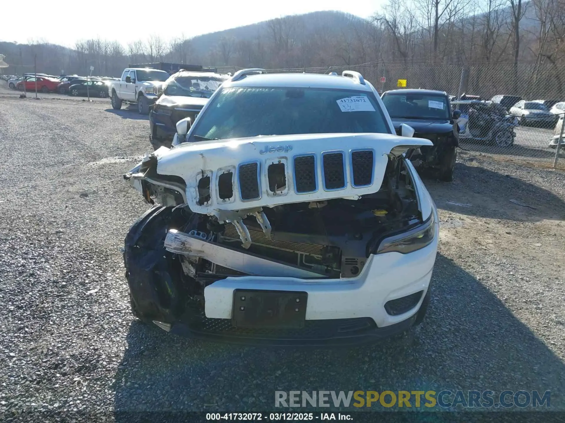 12 Фотография поврежденного автомобиля 1C4PJMCB7LD505563 JEEP CHEROKEE 2020