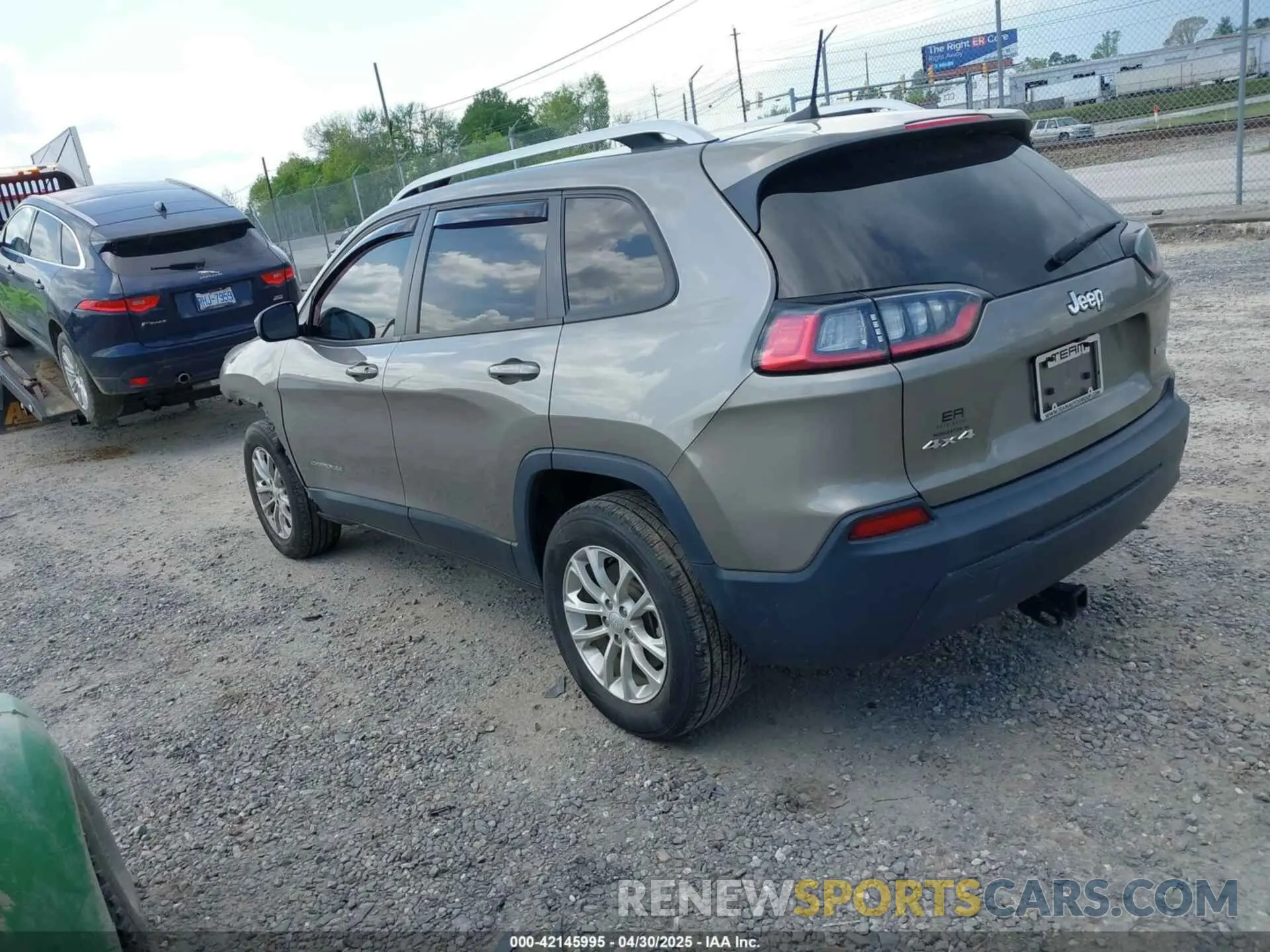 3 Photograph of a damaged car 1C4PJMCB9LD569152 JEEP CHEROKEE 2020
