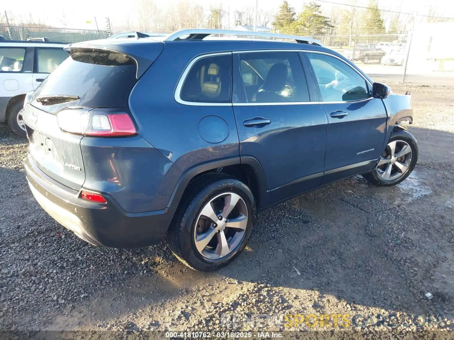 4 Photograph of a damaged car 1C4PJMDX5LD650885 JEEP CHEROKEE 2020